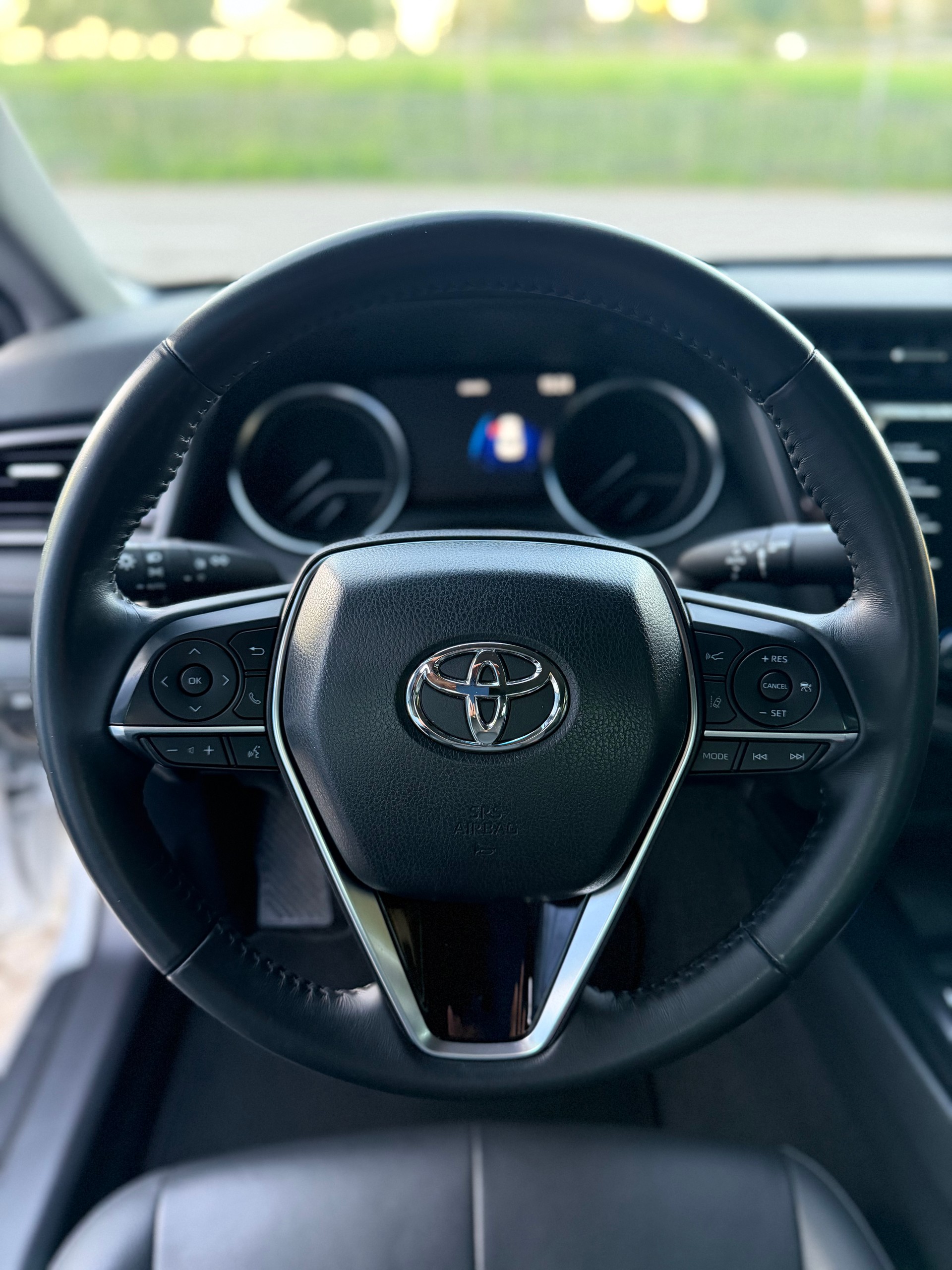 TOYOTA Camry 2.5 HSD e-CVT Business / Frisch ab MFK / Service gepflegt bei Toyota / 15 Jahre Werksgarantie / 8 Fach / Leder / Navi/LED-image-15