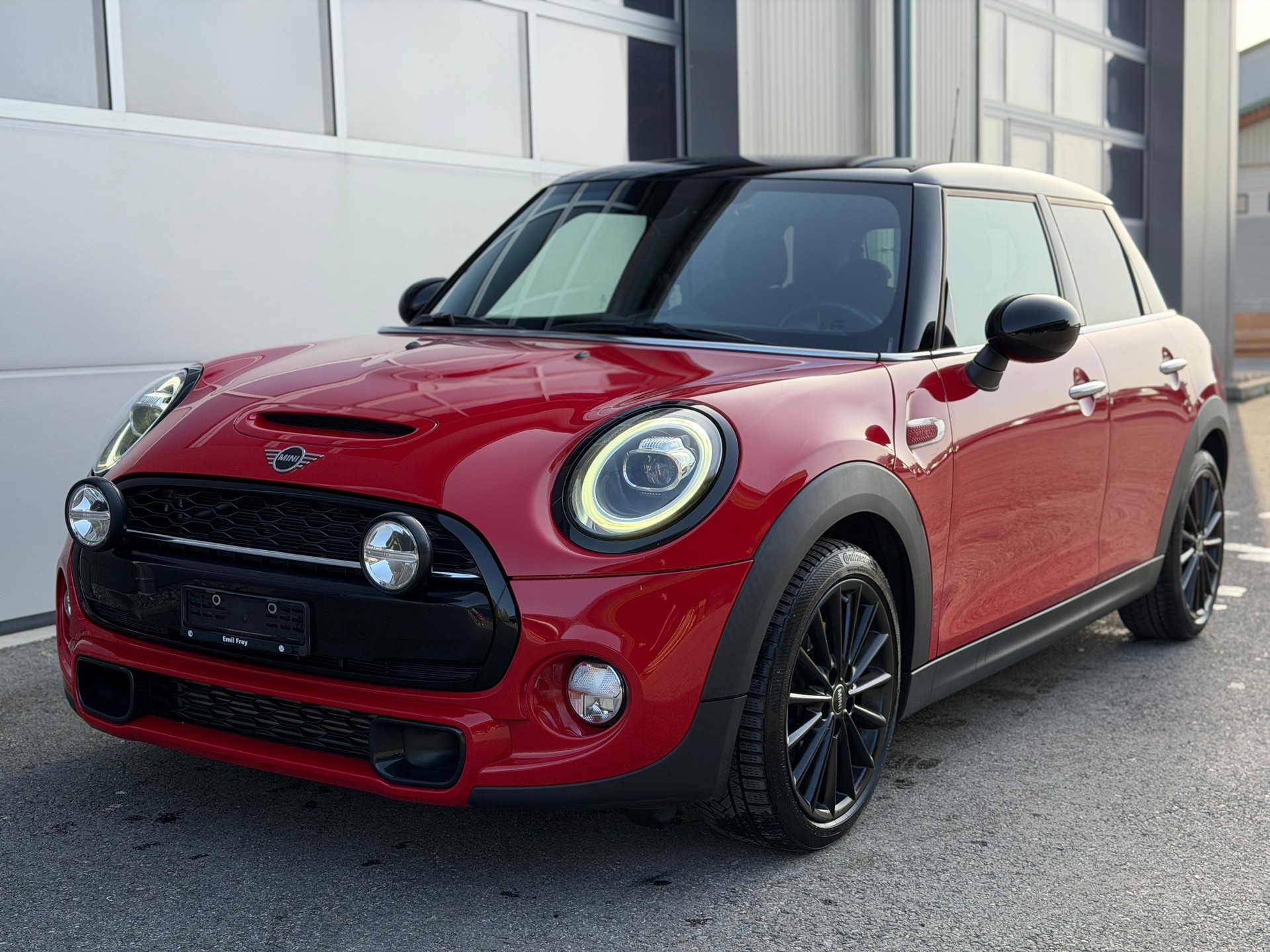 MINI Cooper S 5door 2.0T 192 ( Édition limitée 4/15 )-image-0