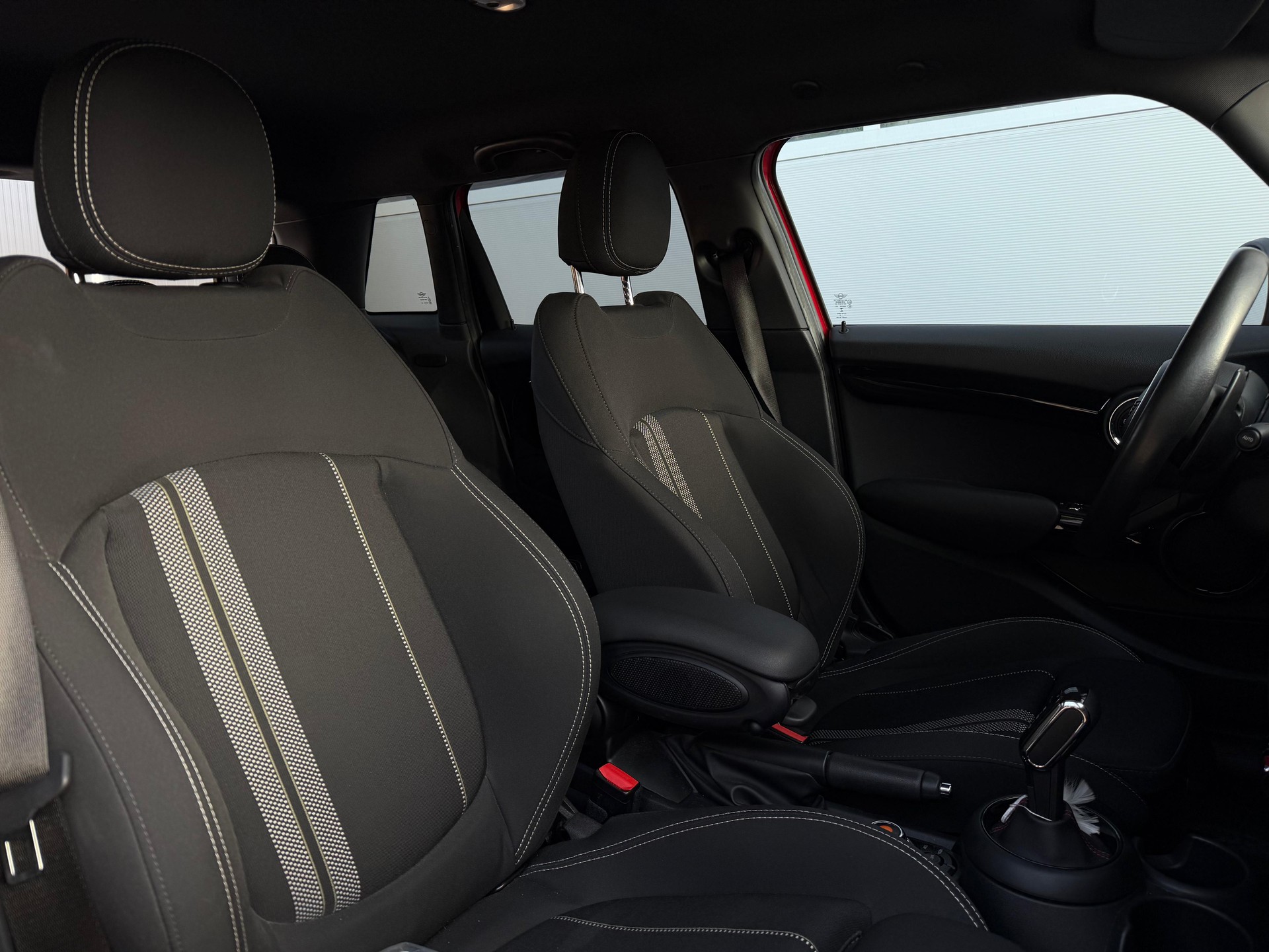 MINI Cooper S 5door 2.0T 192 ( Édition limitée 4/15 )-image-8