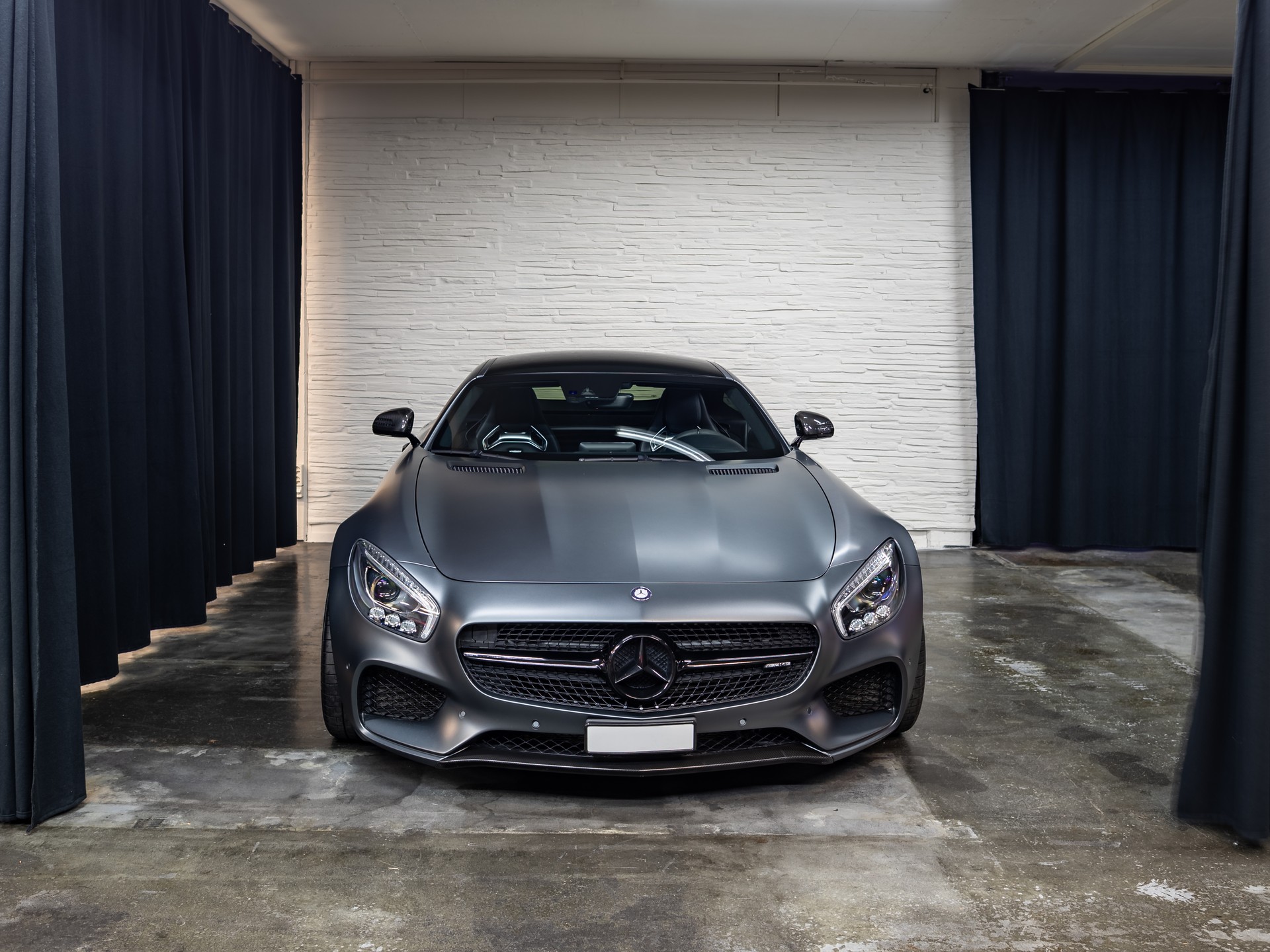 MERCEDES-BENZ AMG GT S Speedshift DCT-image-2