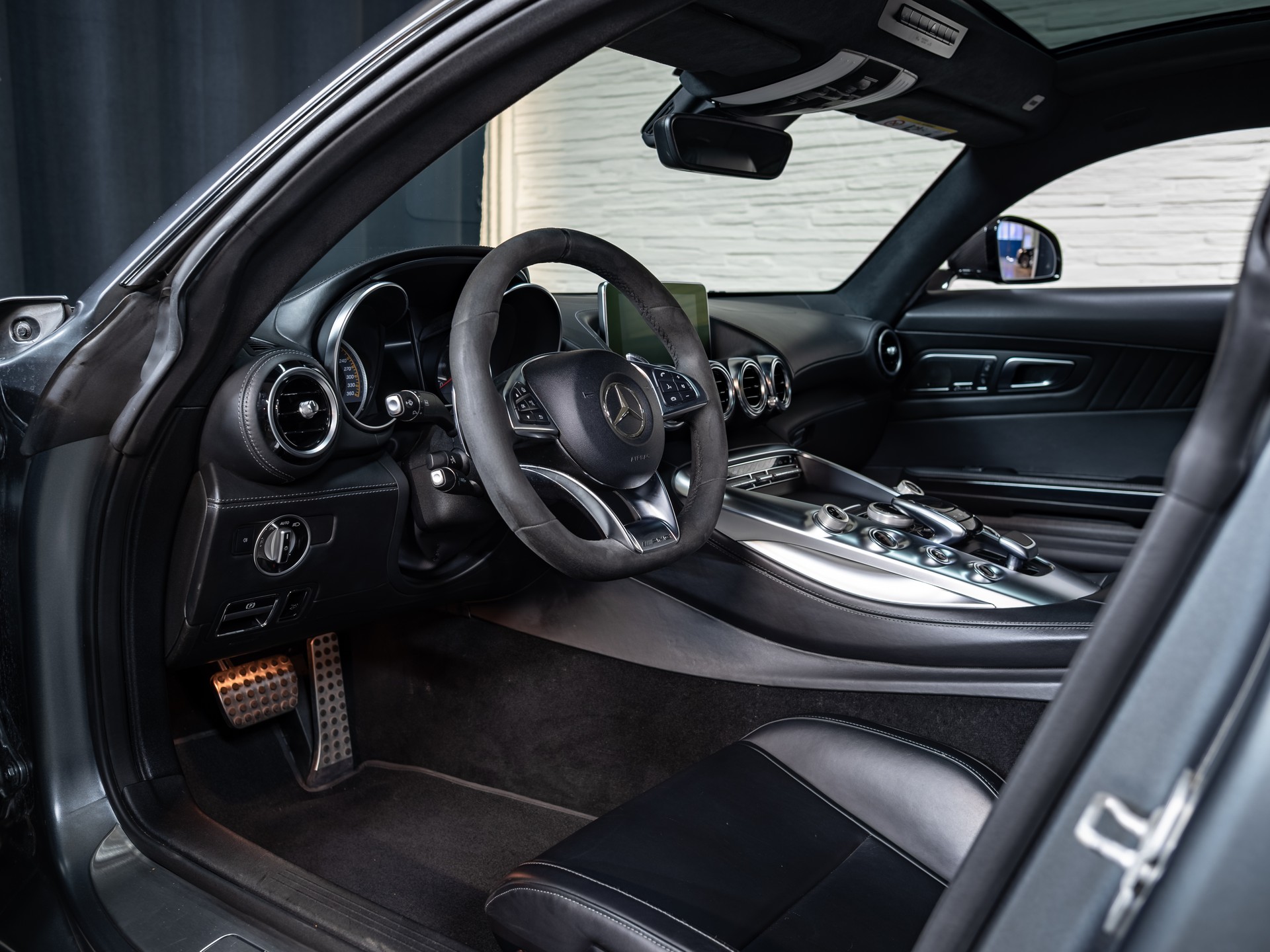 MERCEDES-BENZ AMG GT S Speedshift DCT-image-5