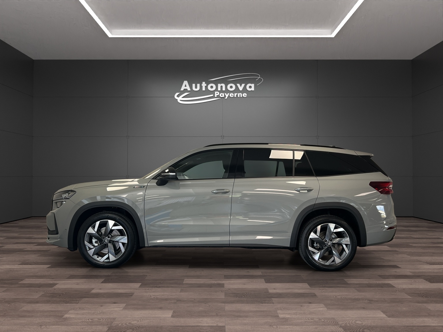 SKODA Kodiaq 2.0 TSI Sportline 4x4-image-2