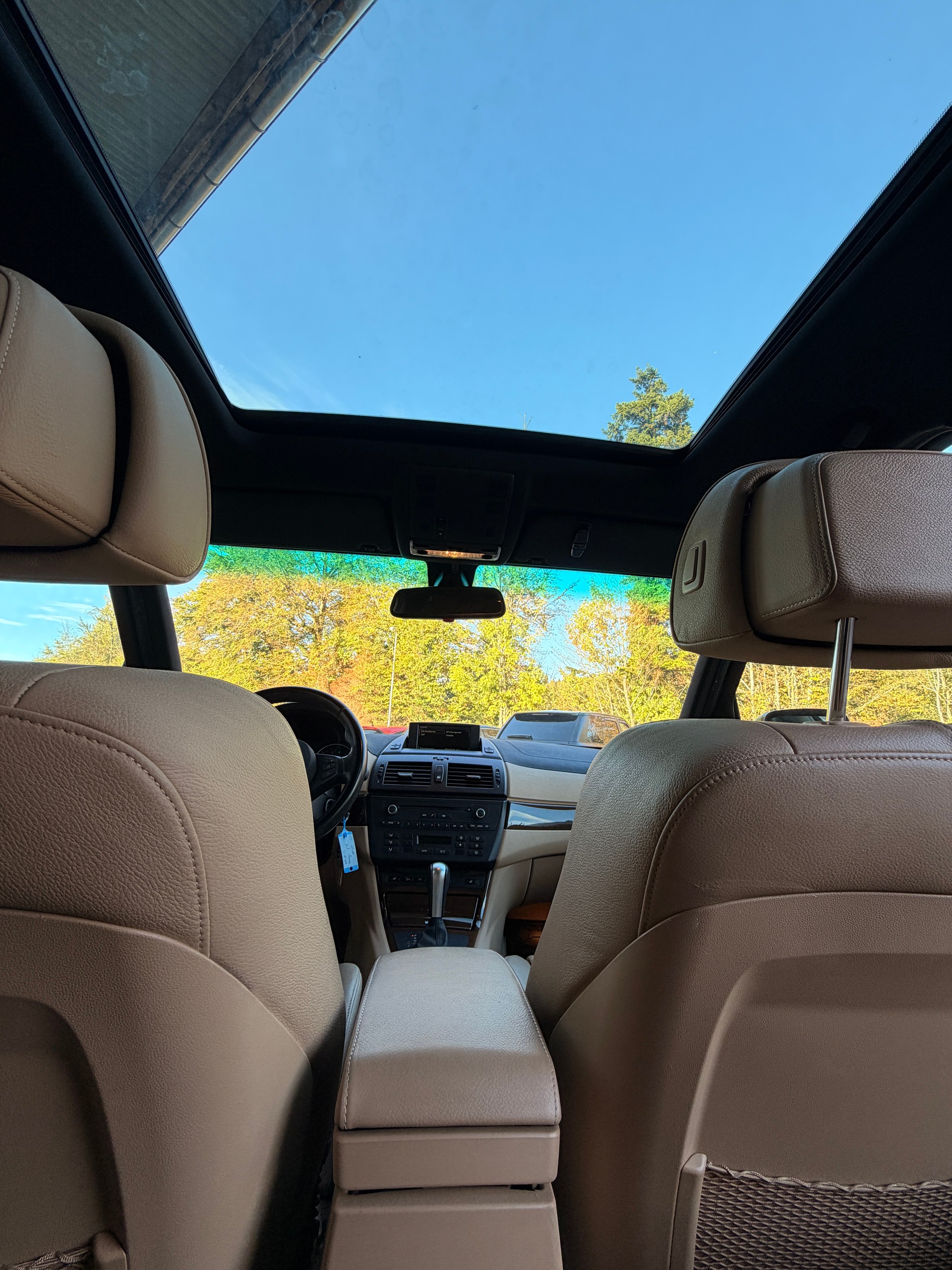 BMW 30i xDrive-image-4