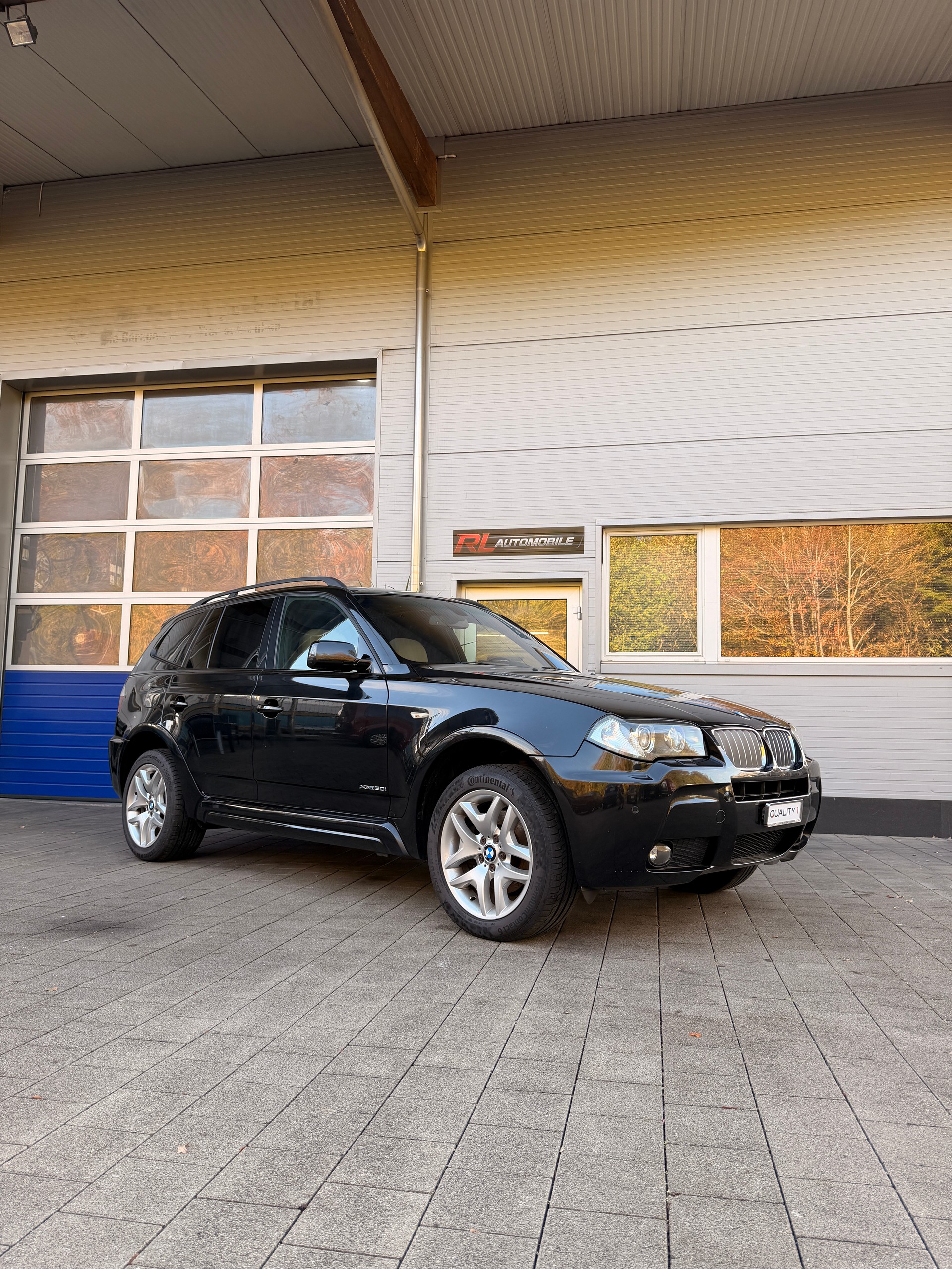 BMW 30i xDrive-image-1