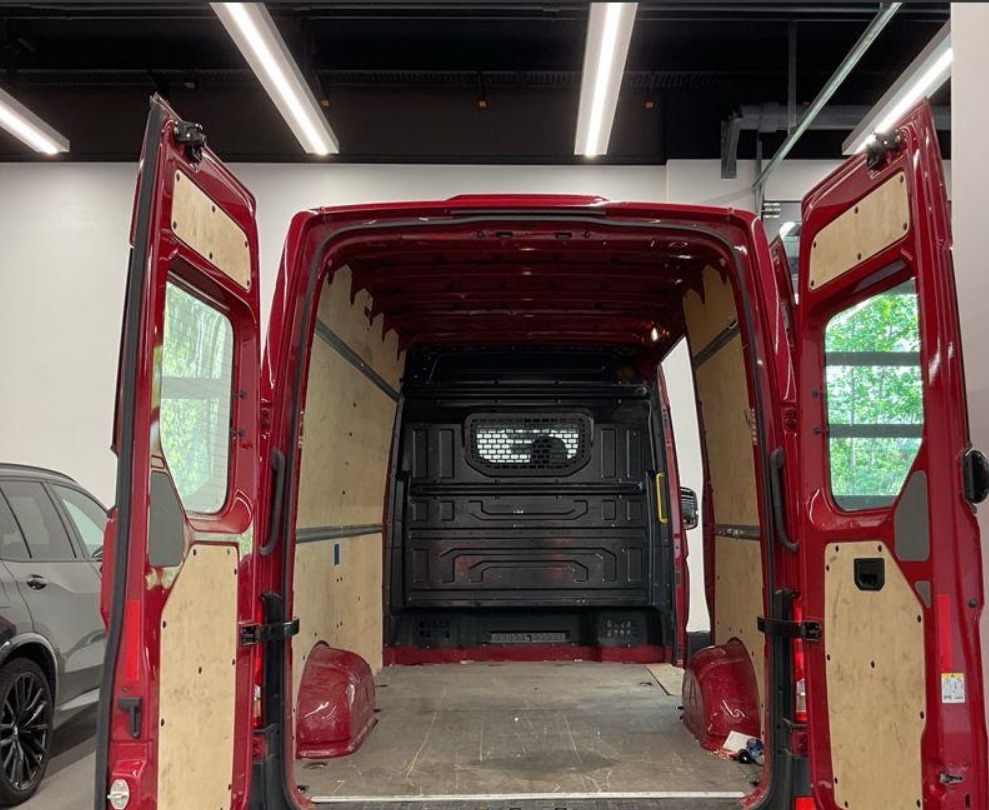 VW Crafter 35 2.0 TDI Entry L4 A-image-3
