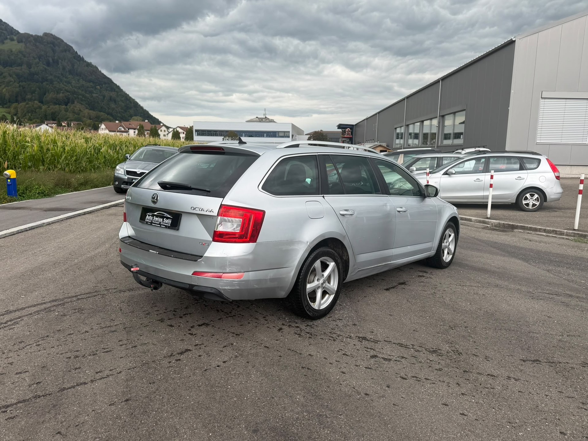 SKODA Octavia Combi 1.8 TSI Ambition 4x4 DSG-image-4