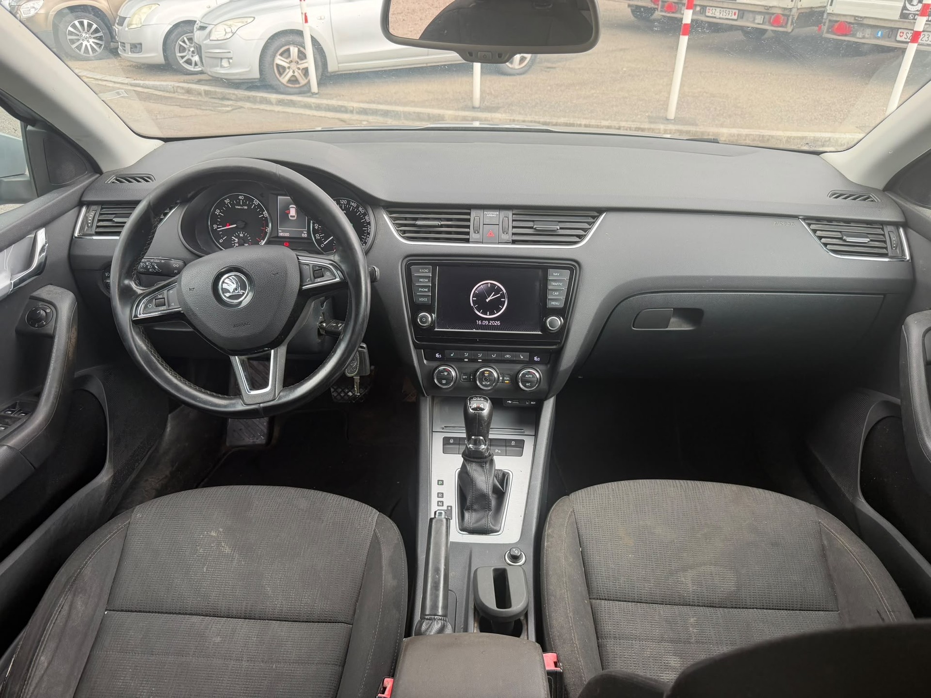 SKODA Octavia Combi 1.8 TSI Ambition 4x4 DSG-image-5