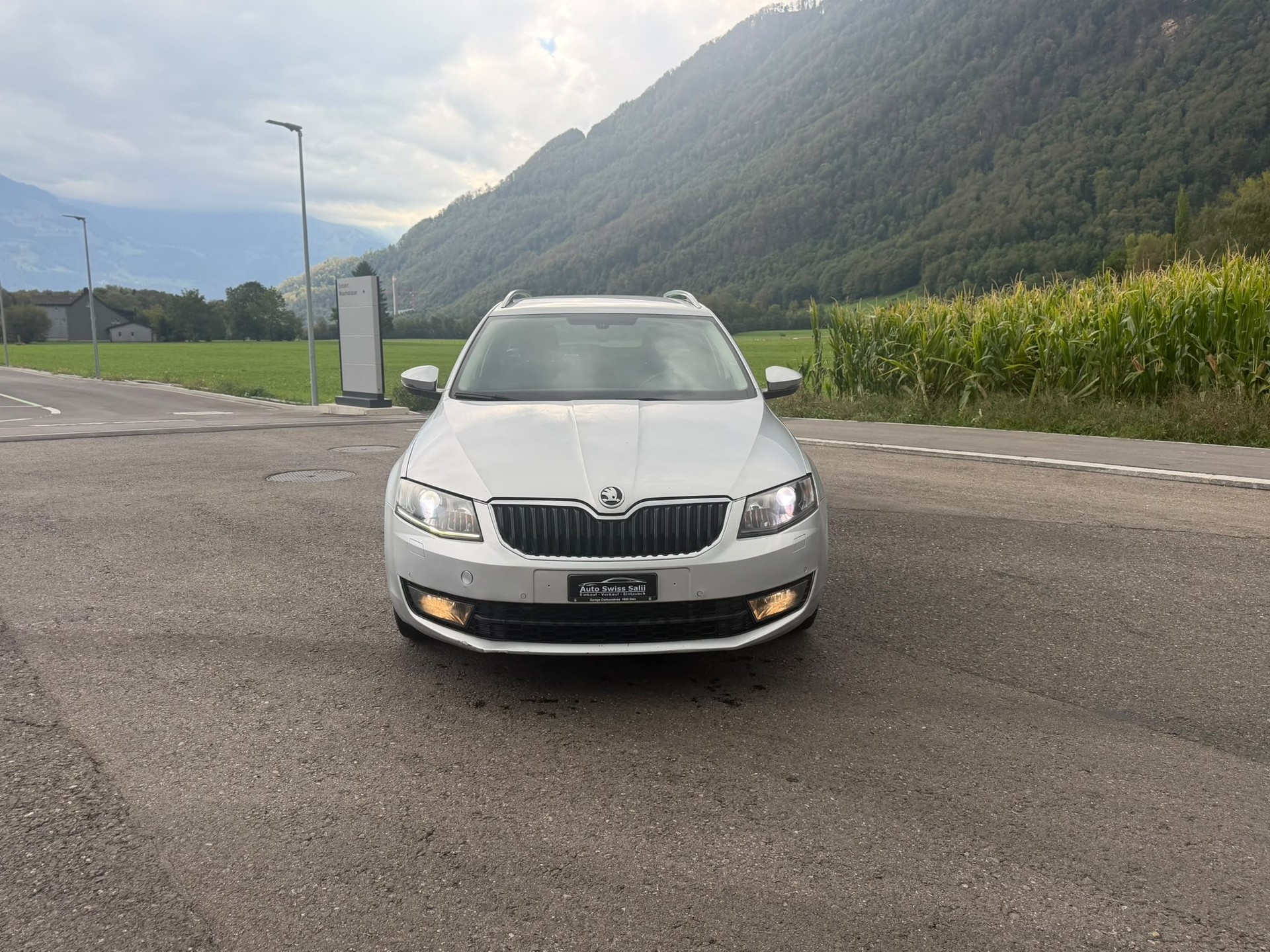 SKODA Octavia Combi 1.8 TSI Ambition 4x4 DSG-image-2