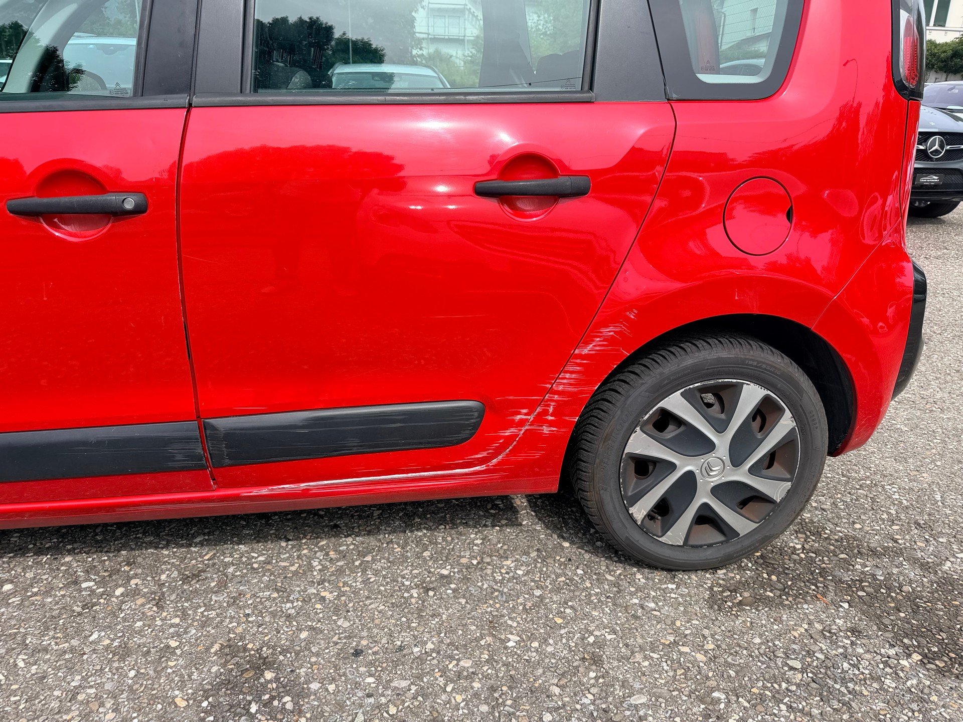 CITROEN C3 Picasso 1.6 HDi Exclusive EGS6-image-10
