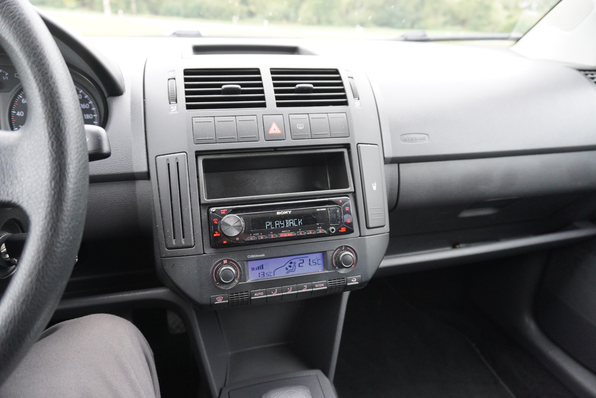 VW Polo 1.4 16V Comfortline Automatic-image-10