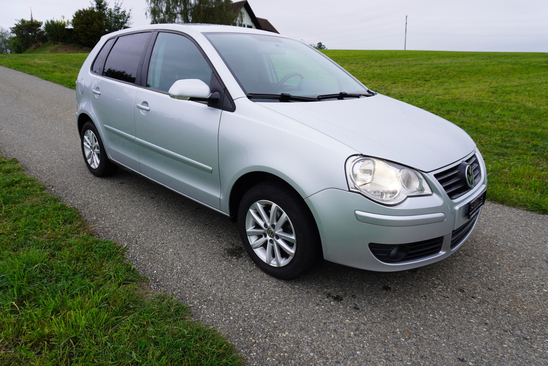 VW Polo 1.4 16V Comfortline Automatic-image-2