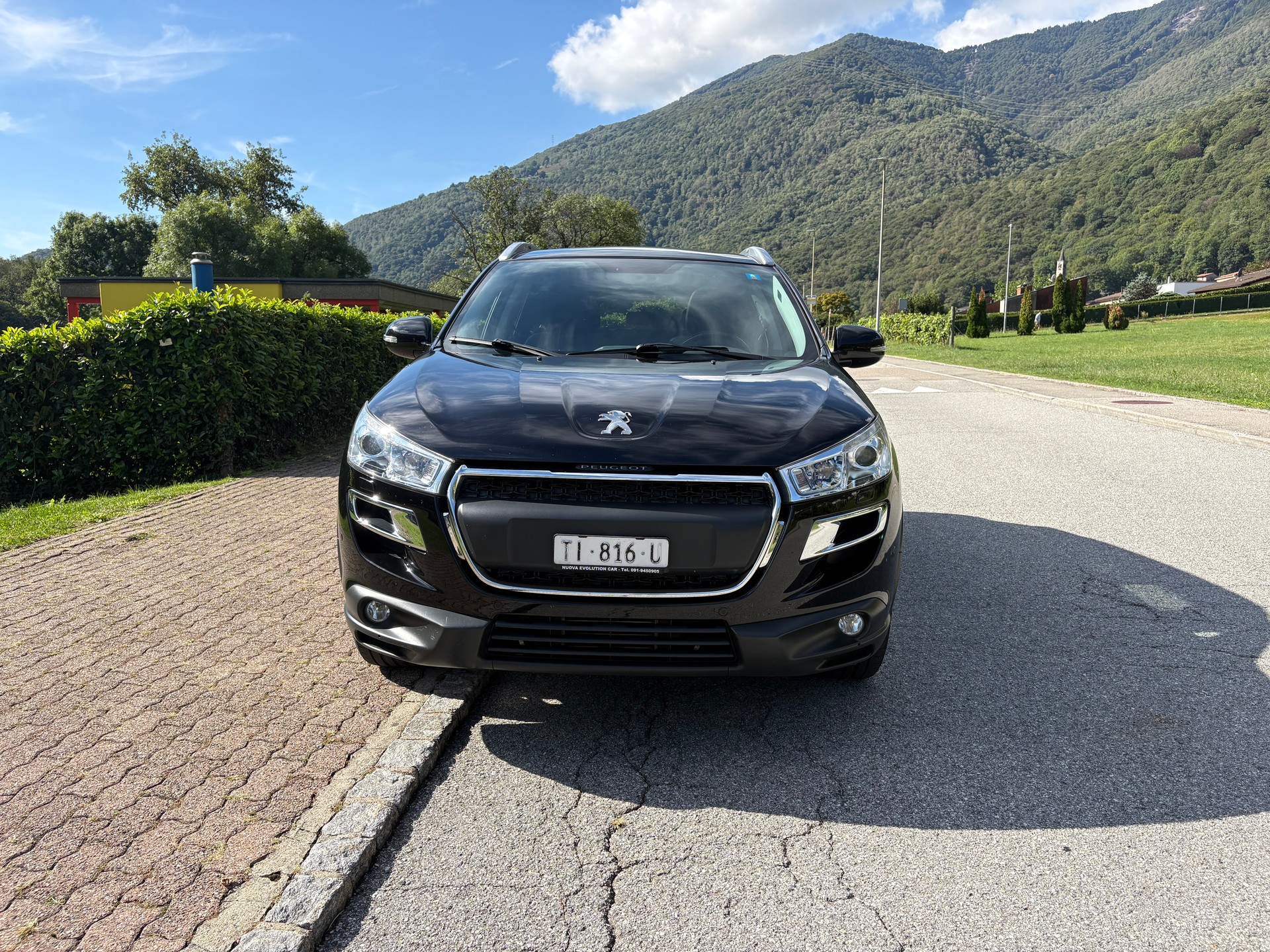 PEUGEOT 4008 1.6 HDi Allure 4WD-image-7