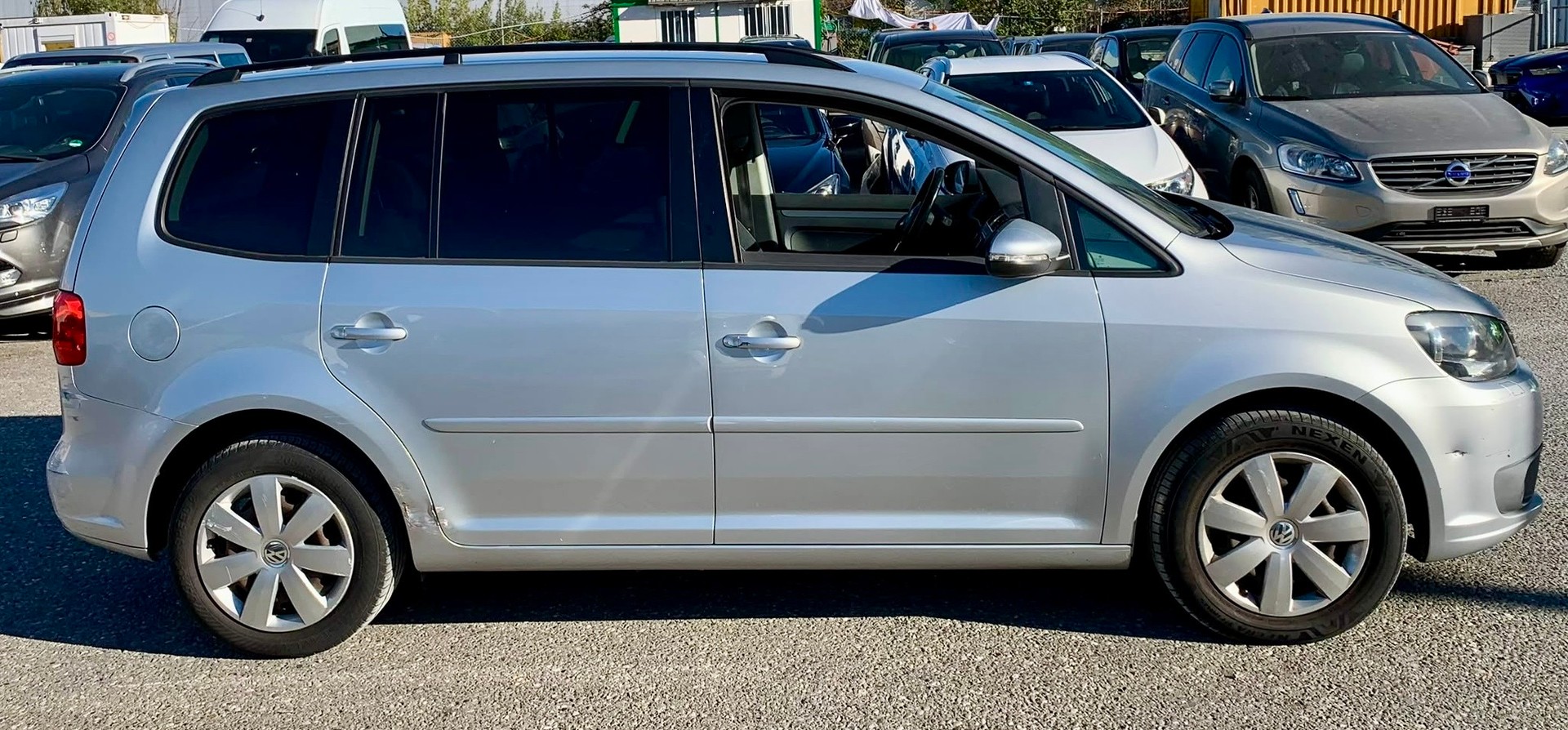 VW Touran 2.0 TDI BMT Comfortline DSG Automat (Klimatronik * Sensoren * Sitzheizung * Sensoren + Navigation * BO5)-image-5