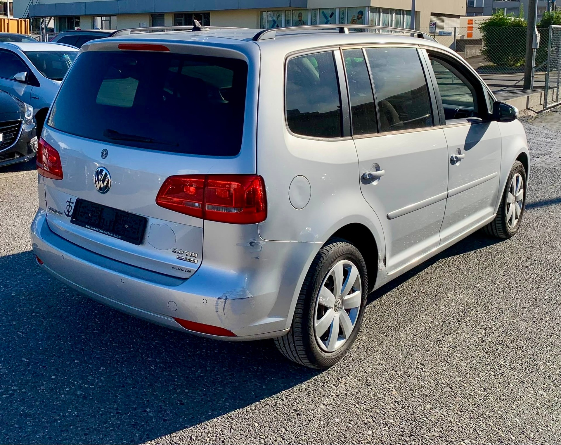 VW Touran 2.0 TDI BMT Comfortline DSG Automat (Klimatronik * Sensoren * Sitzheizung * Sensoren + Navigation * BO5)-image-7