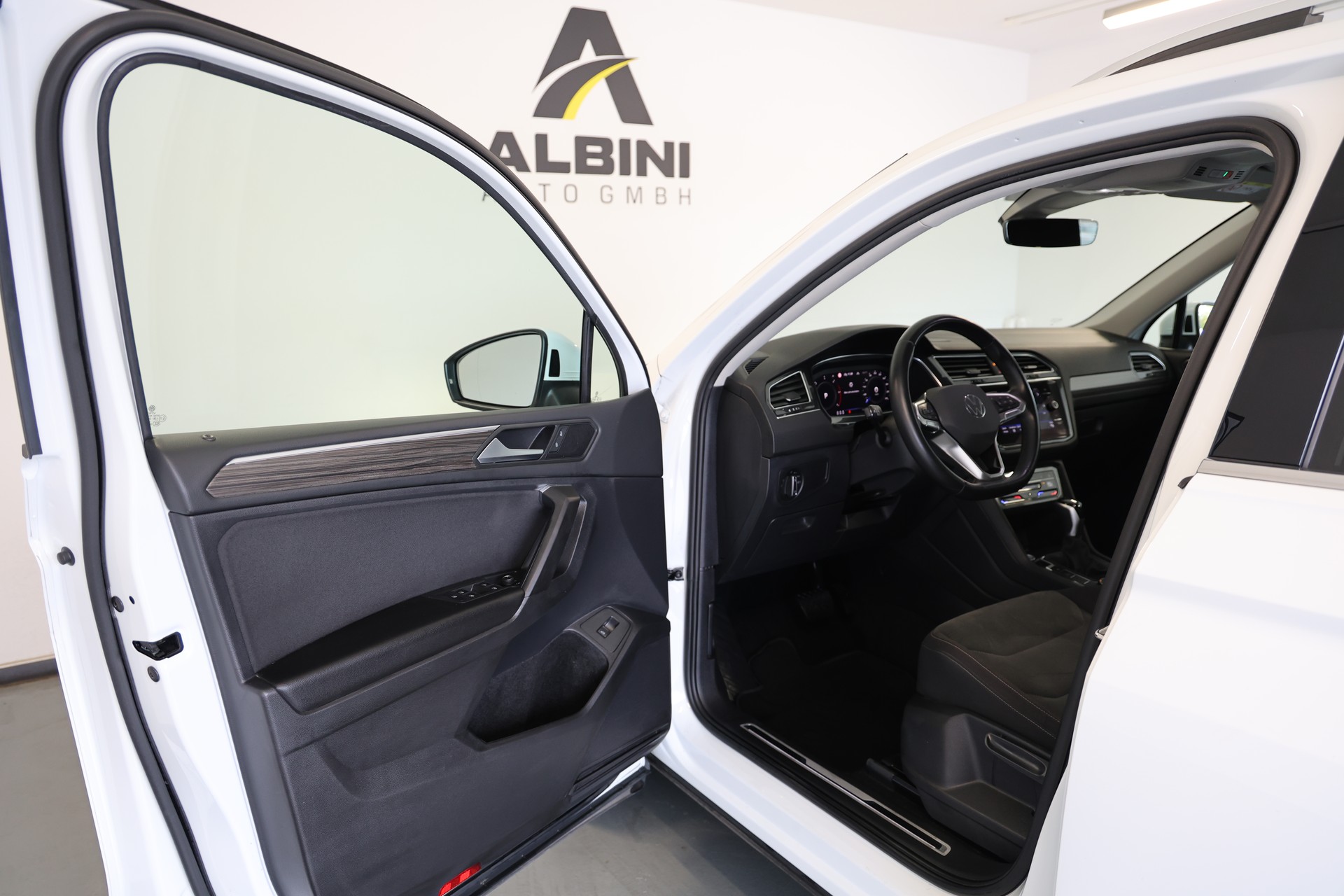 VW Tiguan Allspace 2.0 TDI SCR Elegance DSG-image-4