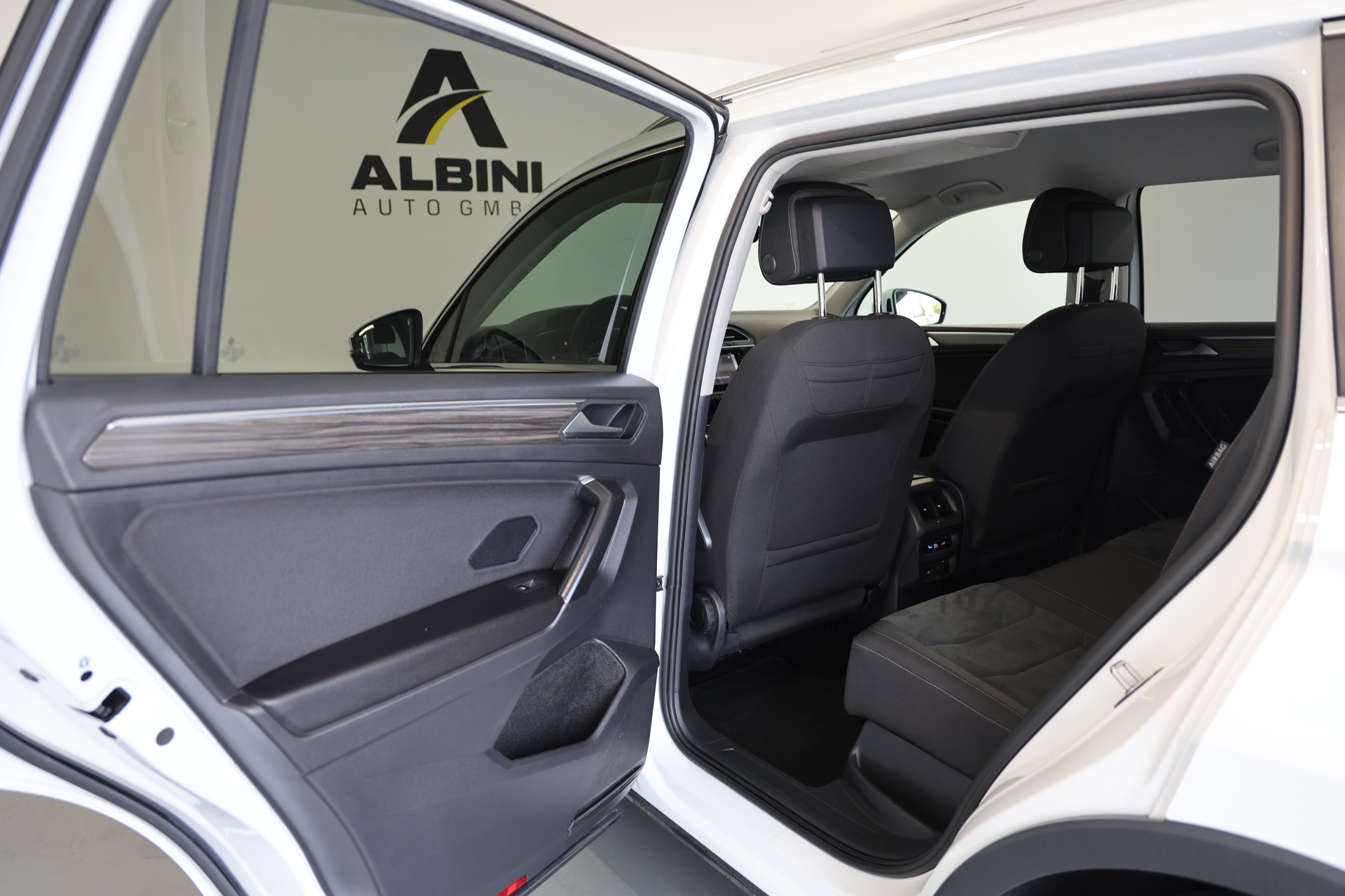 VW Tiguan Allspace 2.0 TDI SCR Elegance DSG-image-13