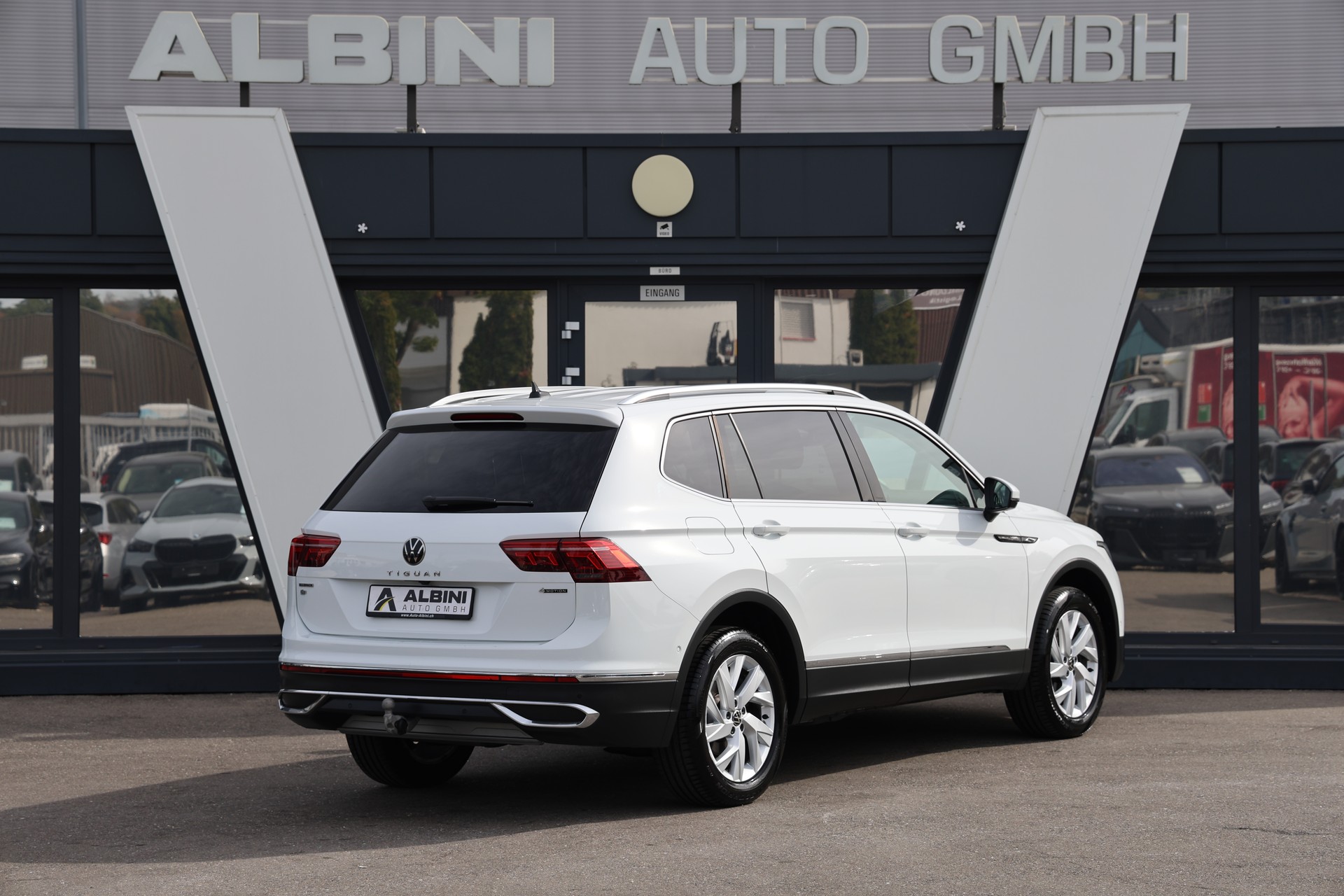 VW Tiguan Allspace 2.0 TDI SCR Elegance DSG-image-2