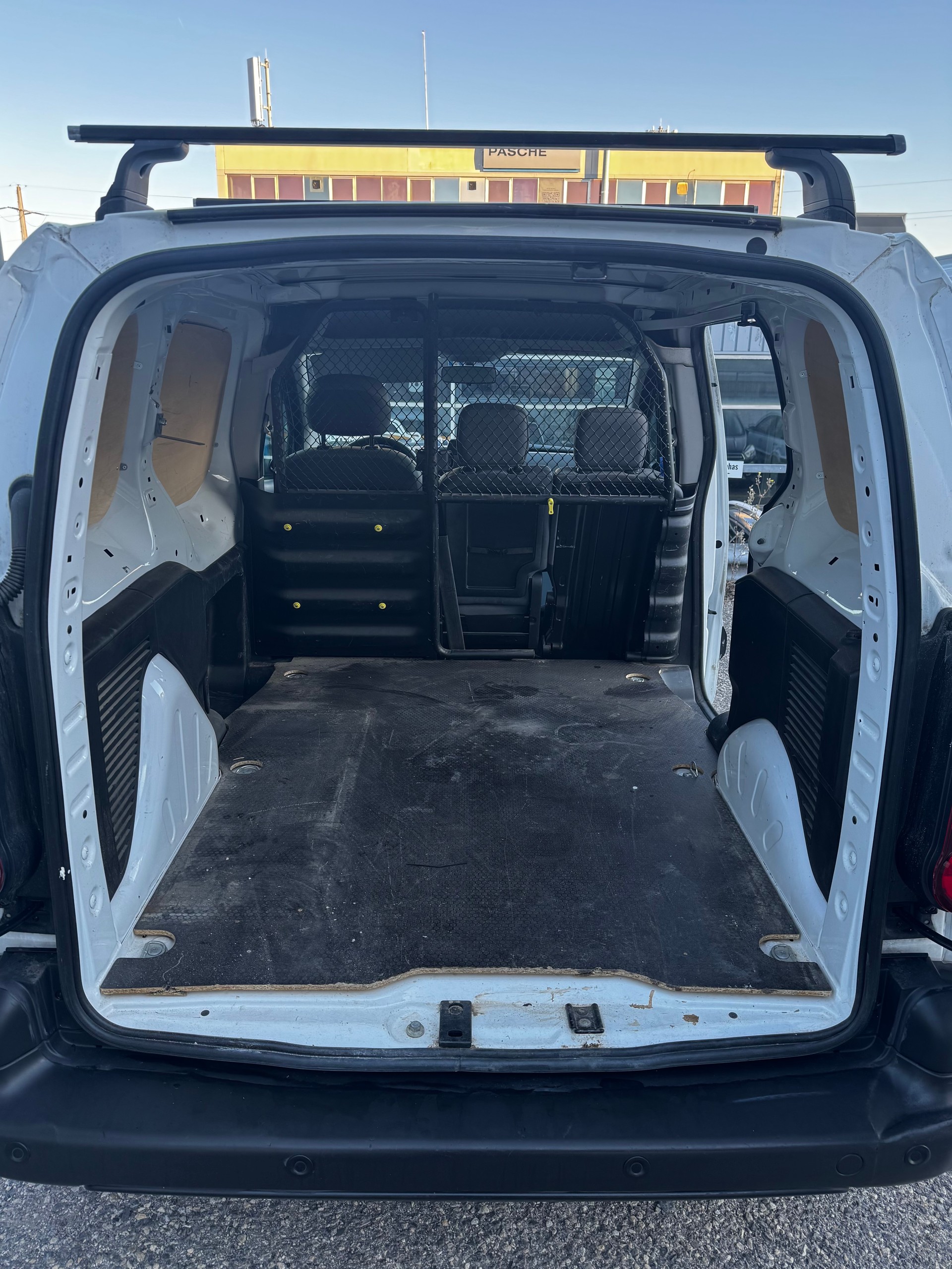 CITROEN Berlingo 1.6 HDi 90 Komfort-image-6