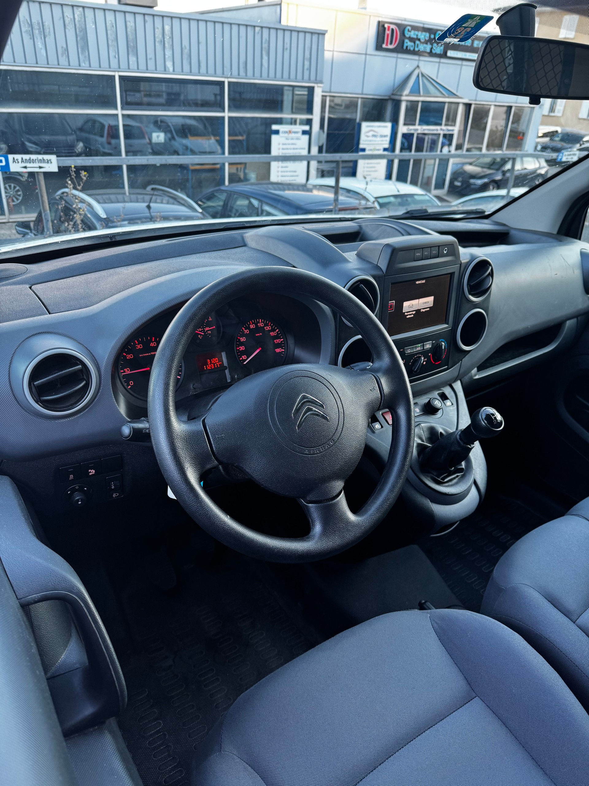 CITROEN Berlingo 1.6 HDi 90 Komfort-image-9