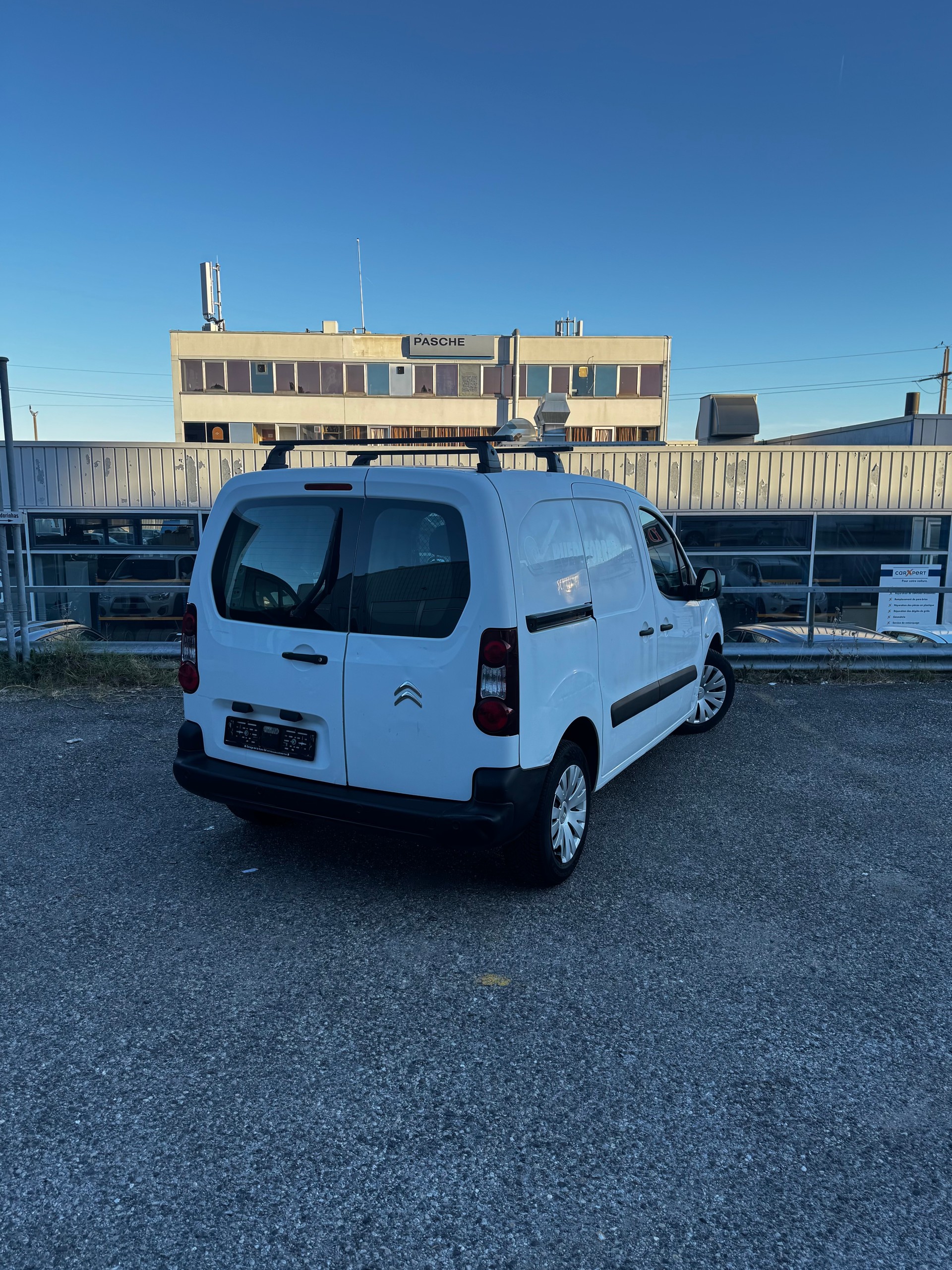 CITROEN Berlingo 1.6 HDi 90 Komfort-image-5