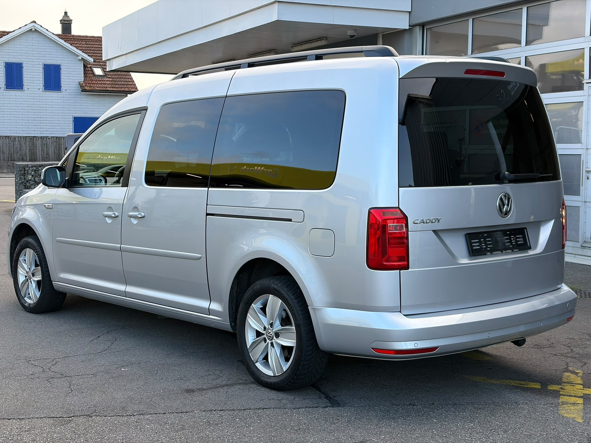 VW Caddy Maxi 2.0 TDI Trendline DSG-image-5