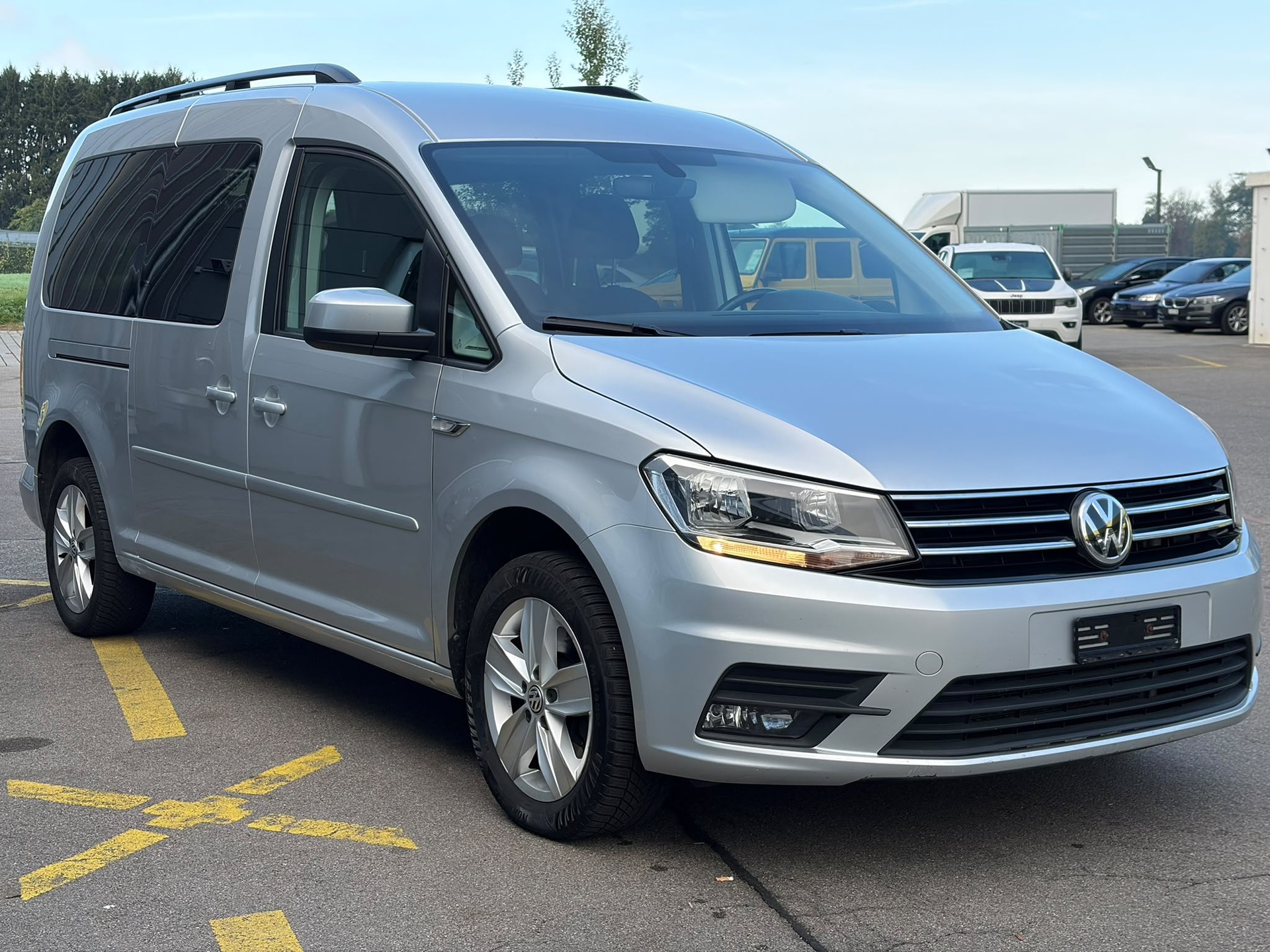VW Caddy Maxi 2.0 TDI Trendline DSG-image-2