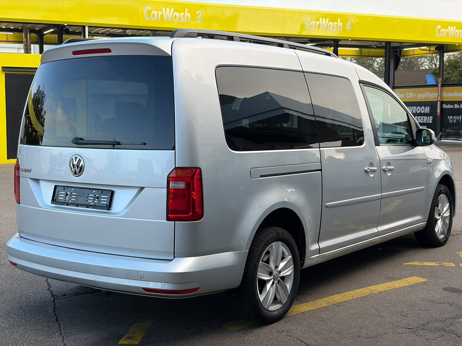 VW Caddy Maxi 2.0 TDI Trendline DSG-image-8