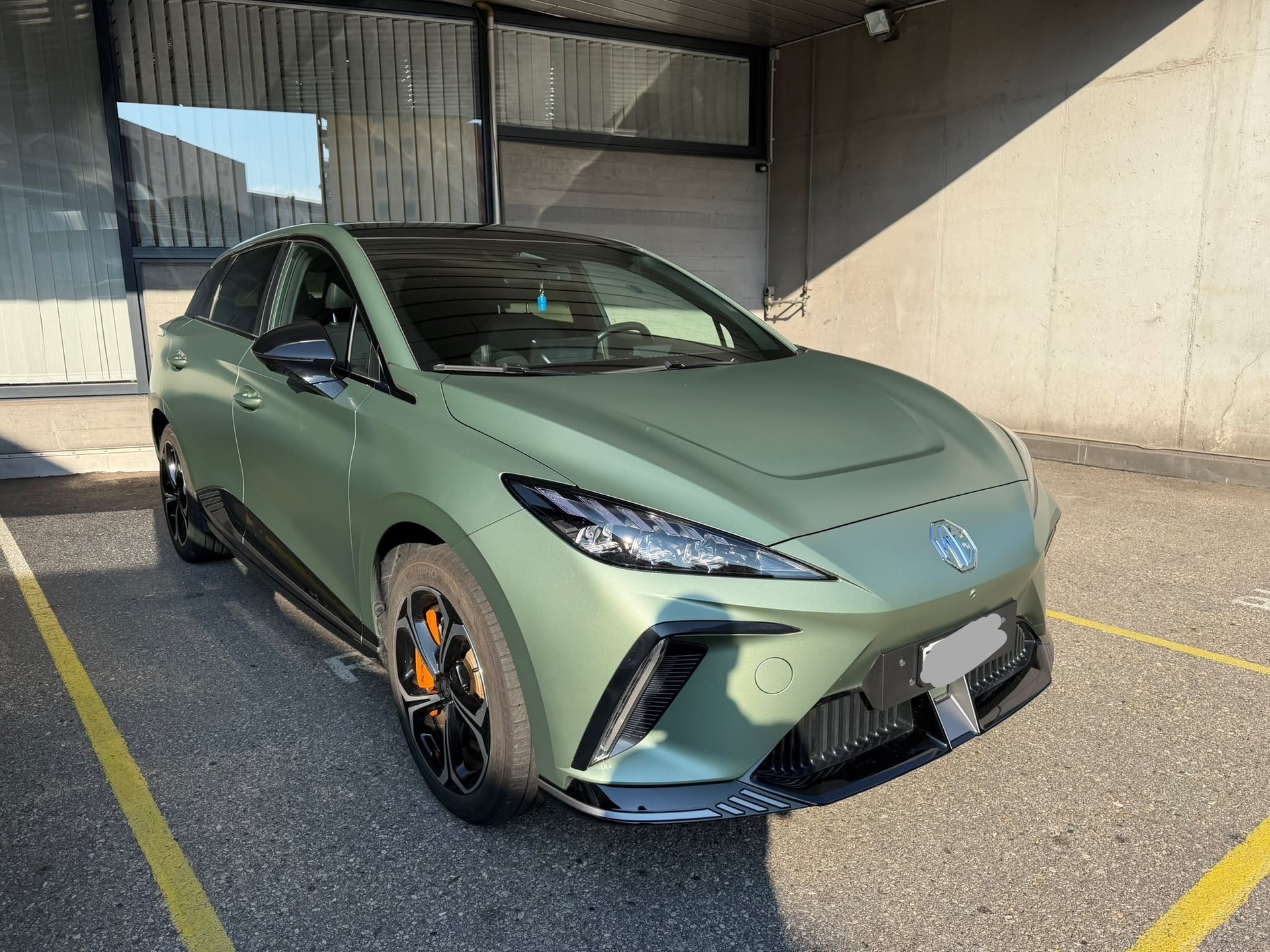 MG 4 EV 64kWh Xpower AWD-image-1