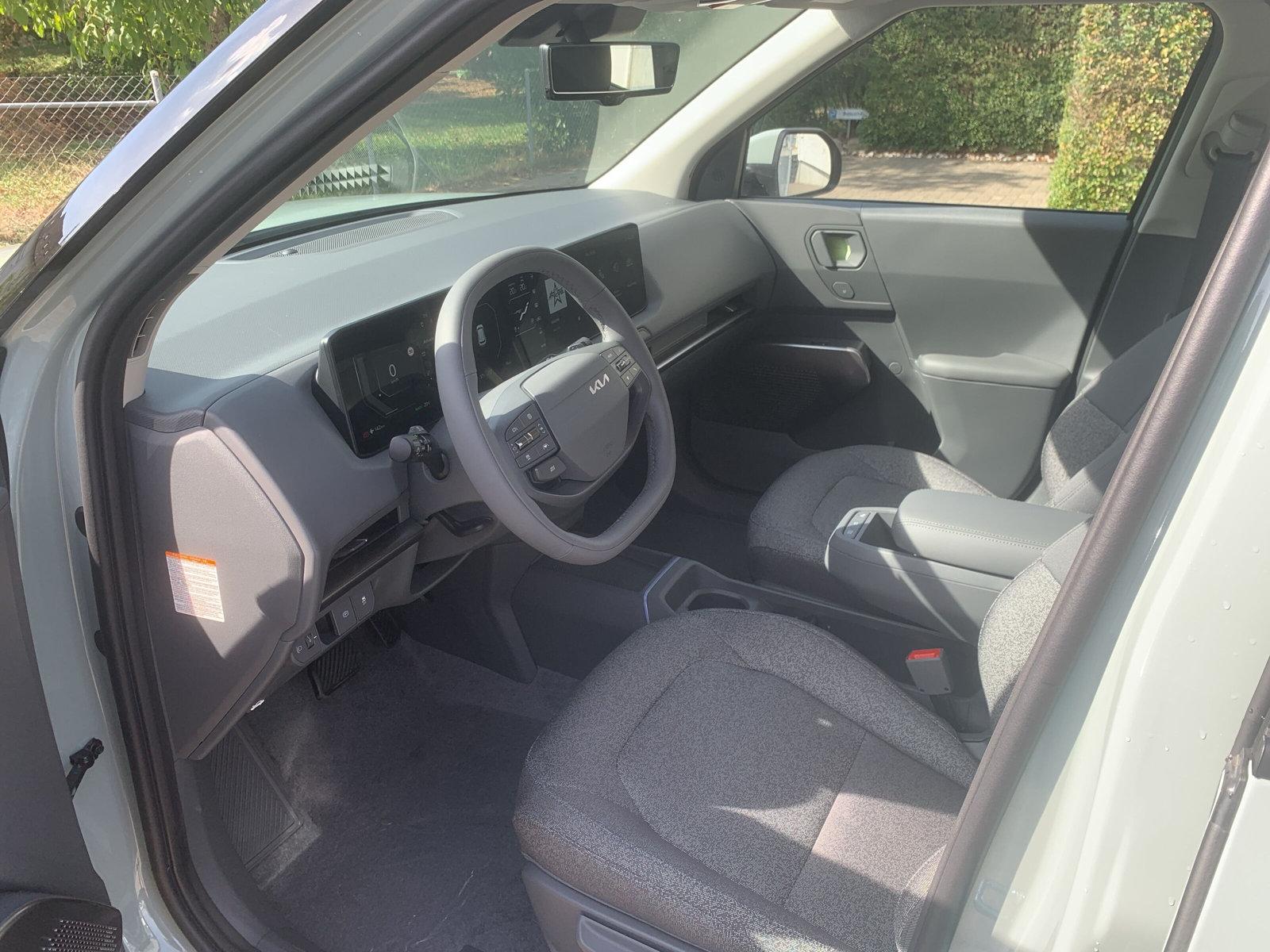 KIA EV2 61 kWh Air 4P-image-4
