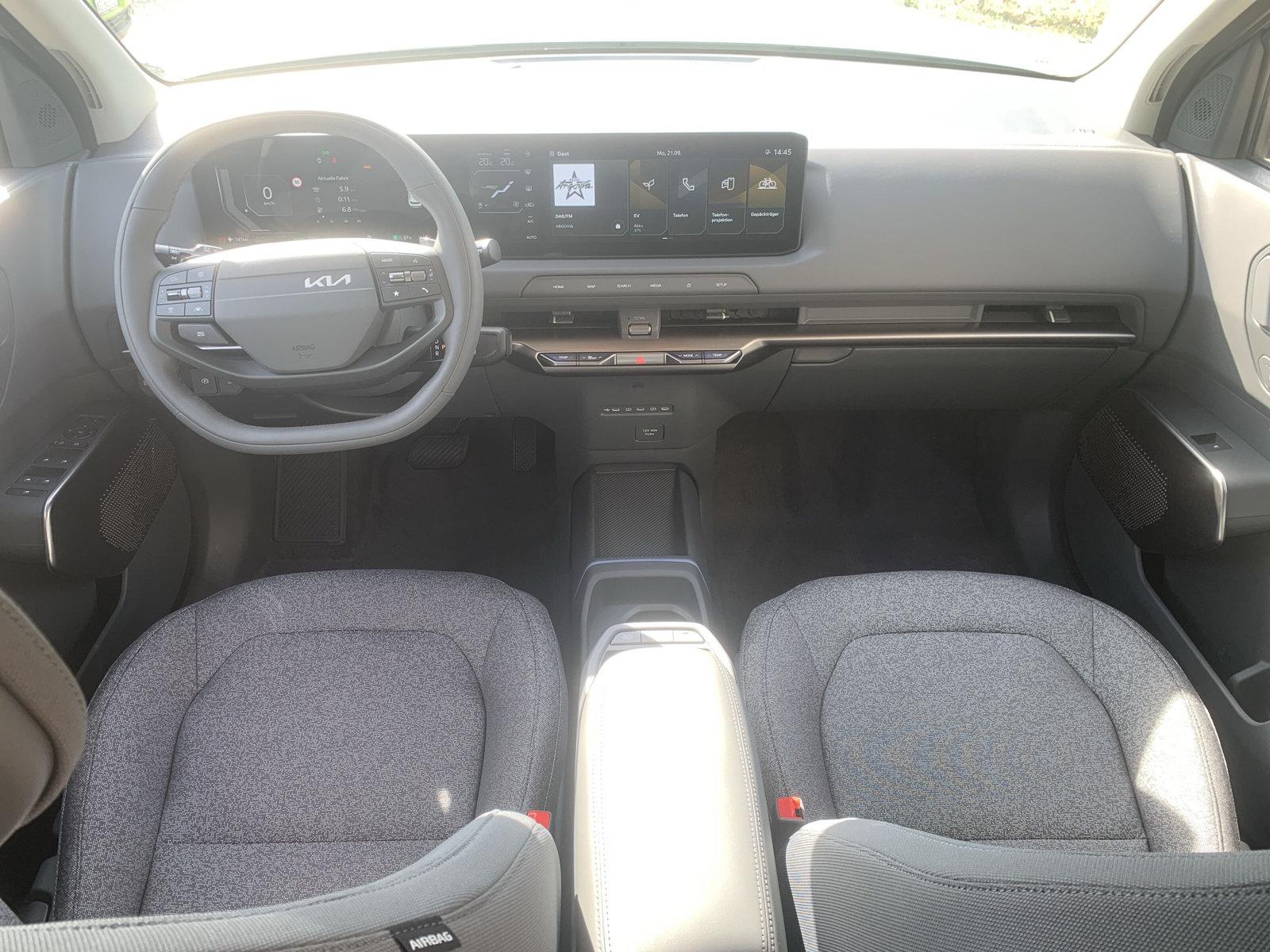 KIA EV2 61 kWh Air 4P-image-2