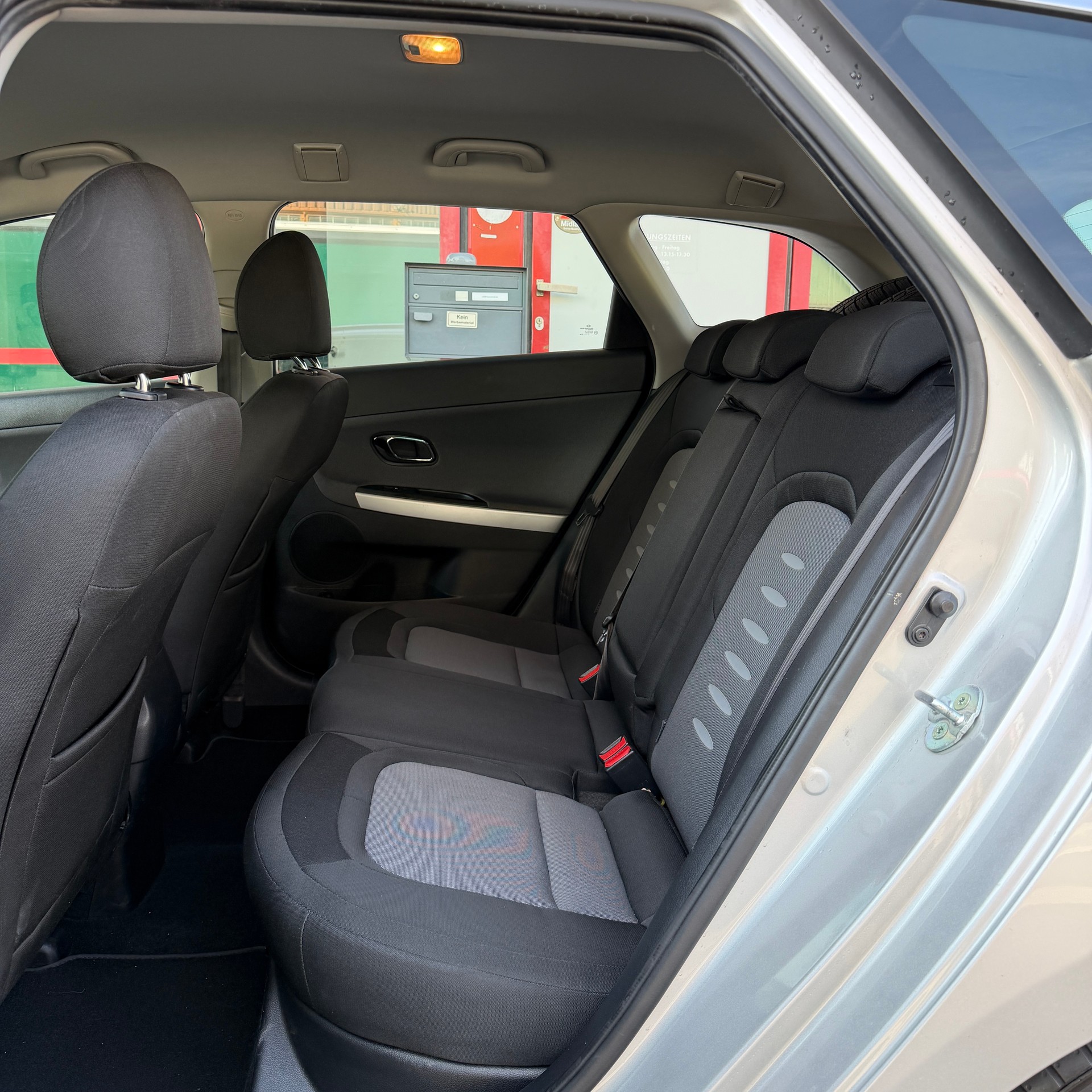 KIA Cee'd Sportswagon 1.6 GDi Trend DCT-image-10