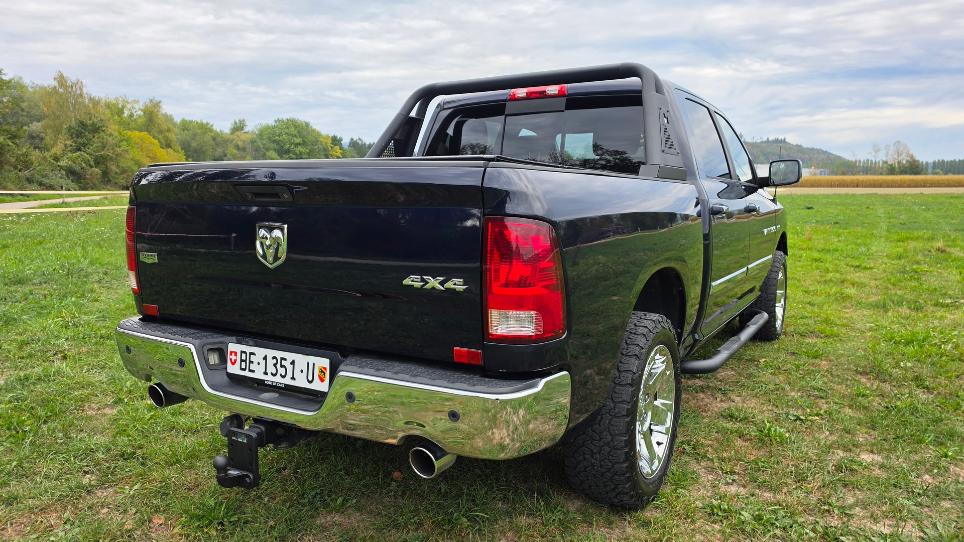 DODGE RAM 1500 5.7 V8 HEMI Crew Cab Laramie 4X4-image-11