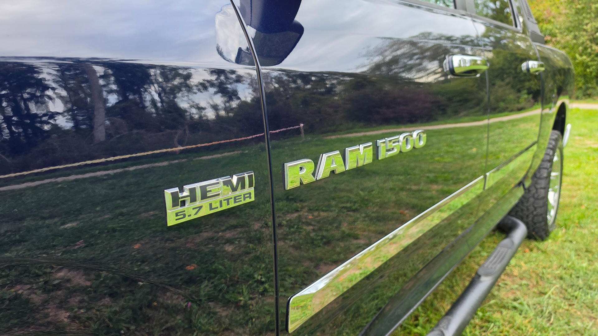 DODGE RAM 1500 5.7 V8 HEMI Crew Cab Laramie 4X4-image-20