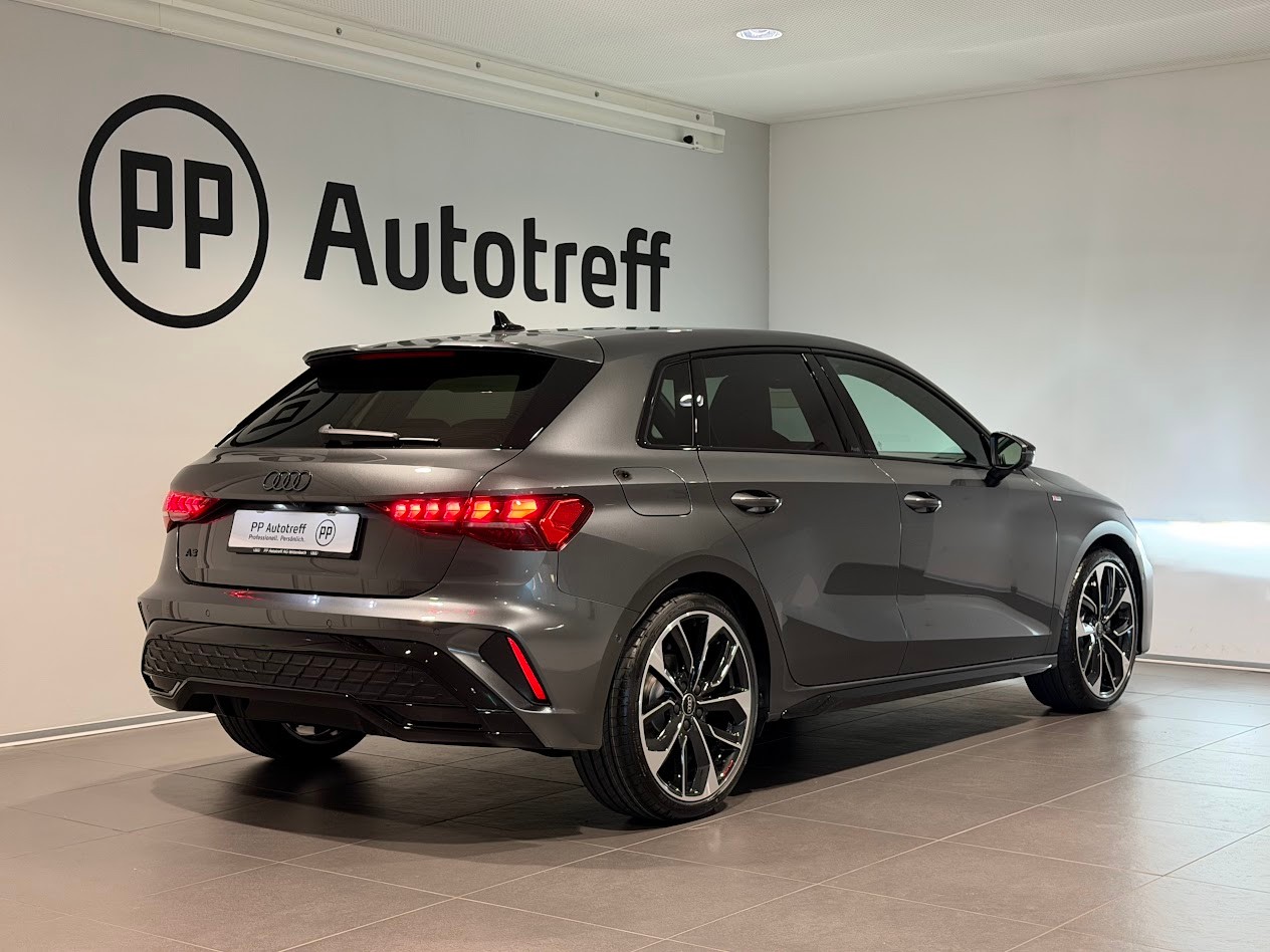 AUDI A3 Sportback TFSI 110 kW S line Attraction S tronic-image-14