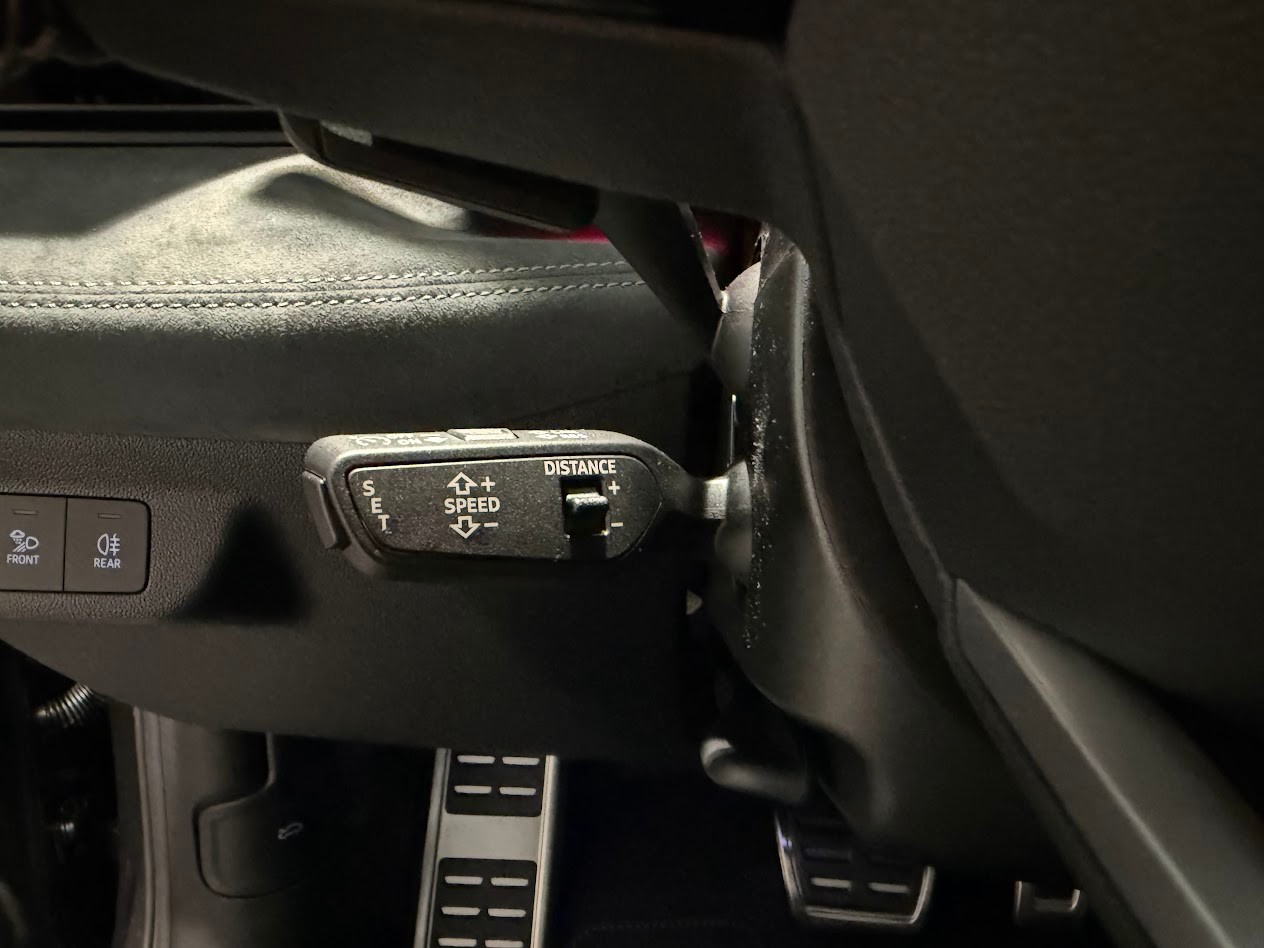 AUDI A3 Sportback TFSI 110 kW S line Attraction S tronic-image-6