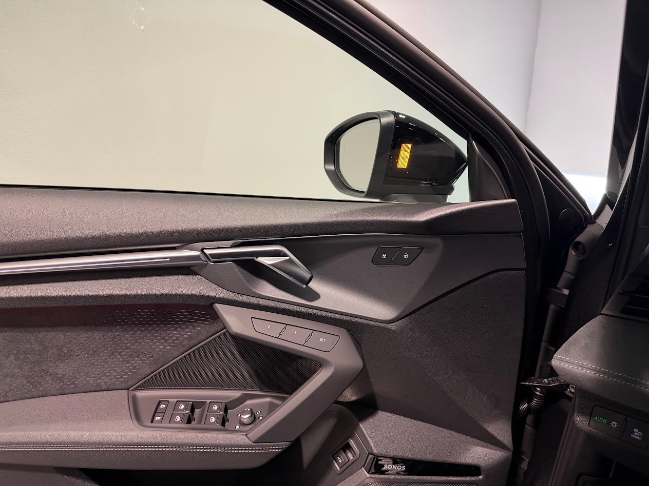 AUDI A3 Sportback TFSI 110 kW S line Attraction S tronic-image-7