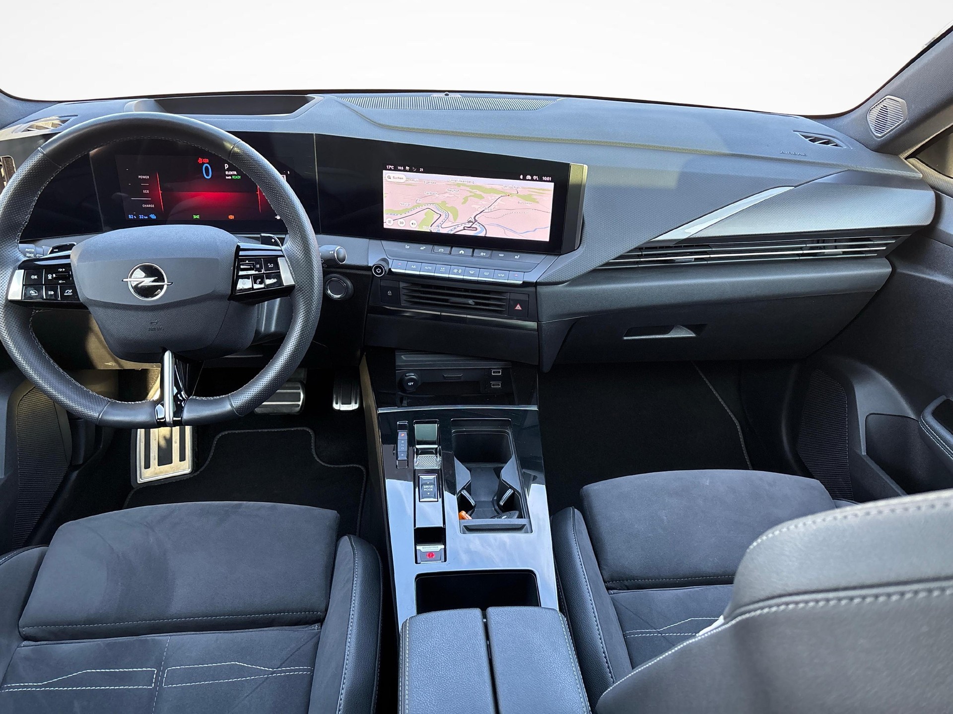OPEL Astra 1.6 T PHEV 180 Swiss Premium-image-10