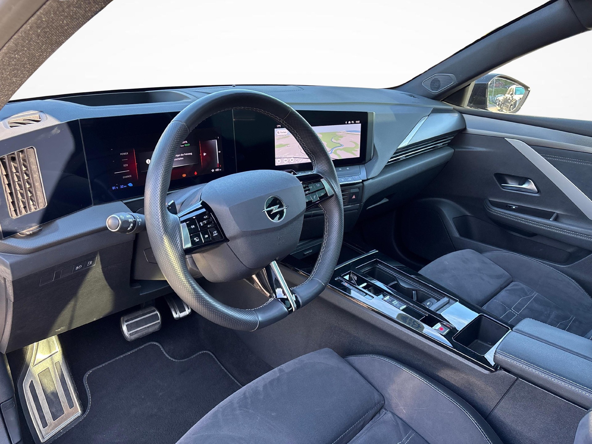 OPEL Astra 1.6 T PHEV 180 Swiss Premium-image-2
