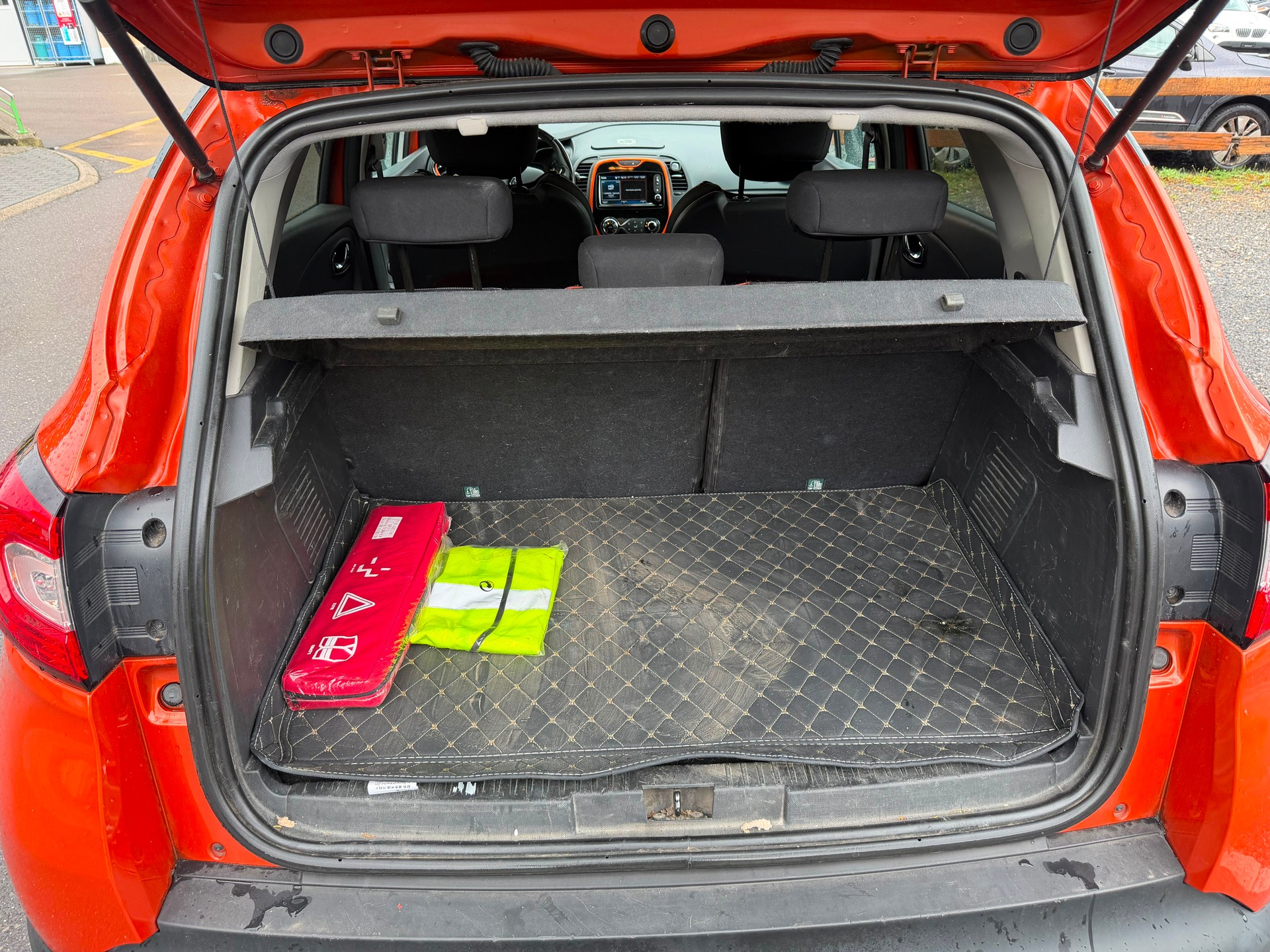 RENAULT Captur 1.2 T 16V Dynamique EDC-image-9