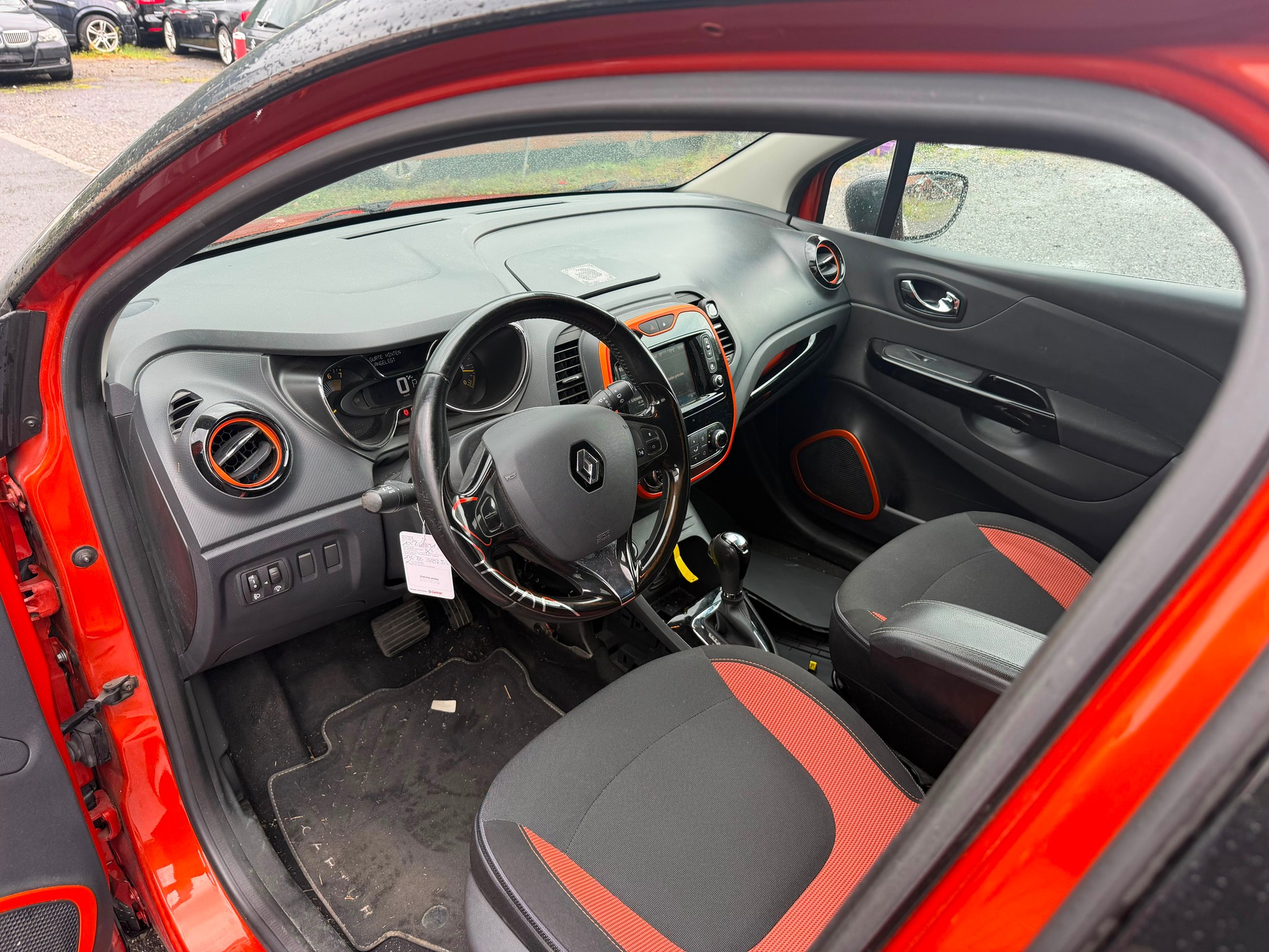 RENAULT Captur 1.2 T 16V Dynamique EDC-image-6