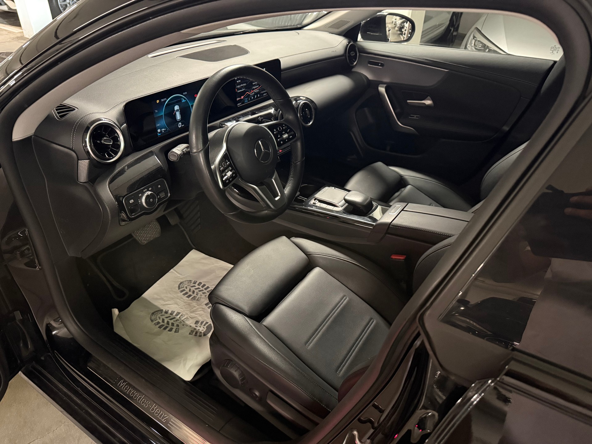 MERCEDES-BENZ CLA Shooting Brake 200 d Progressive 8G-DCT RF- Kamera-image-7
