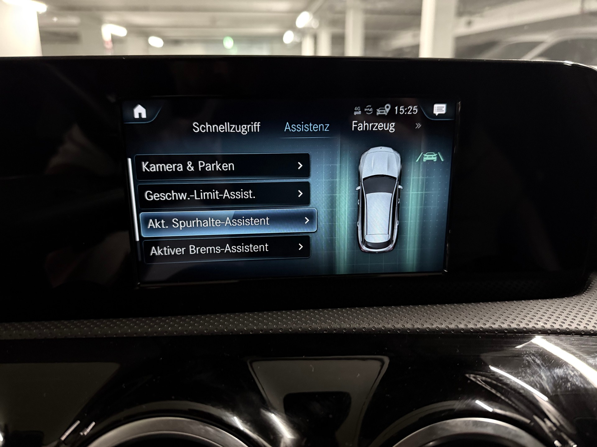 MERCEDES-BENZ CLA Shooting Brake 200 d Progressive 8G-DCT RF- Kamera-image-11