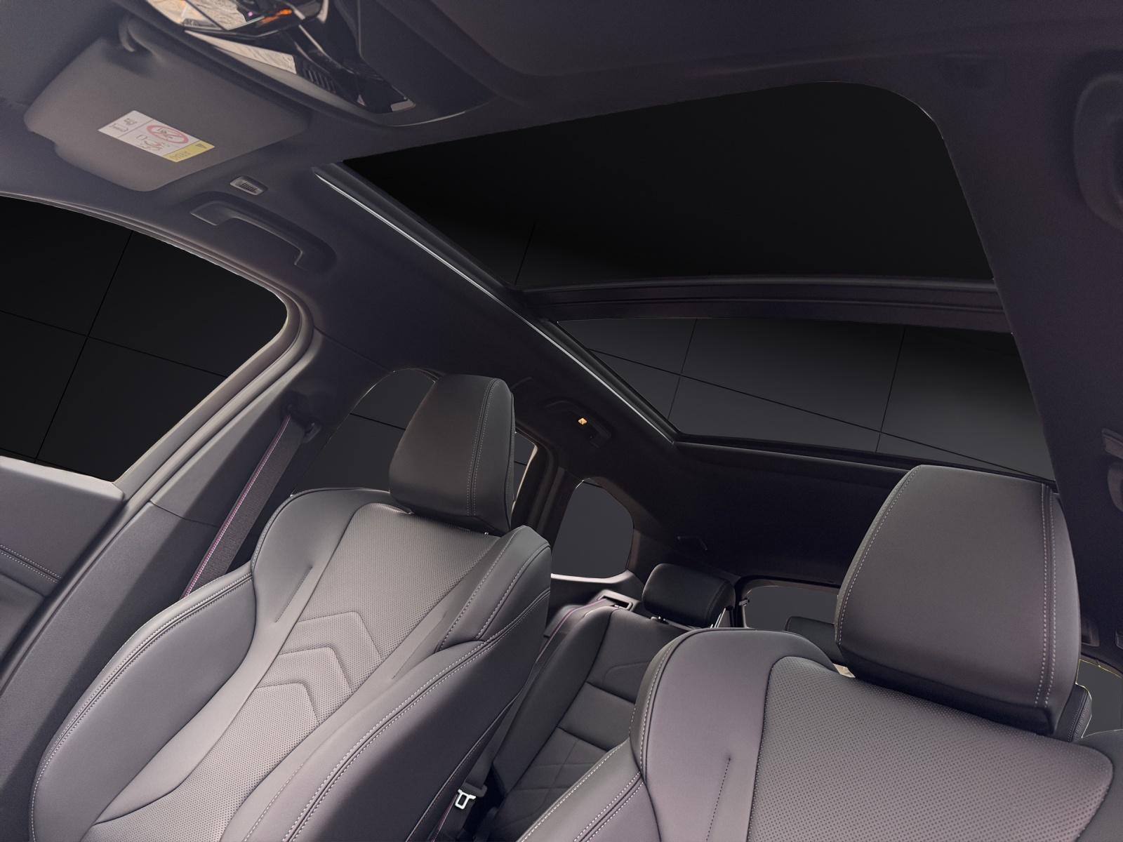 BMW iX1 xDrive 30-image-13
