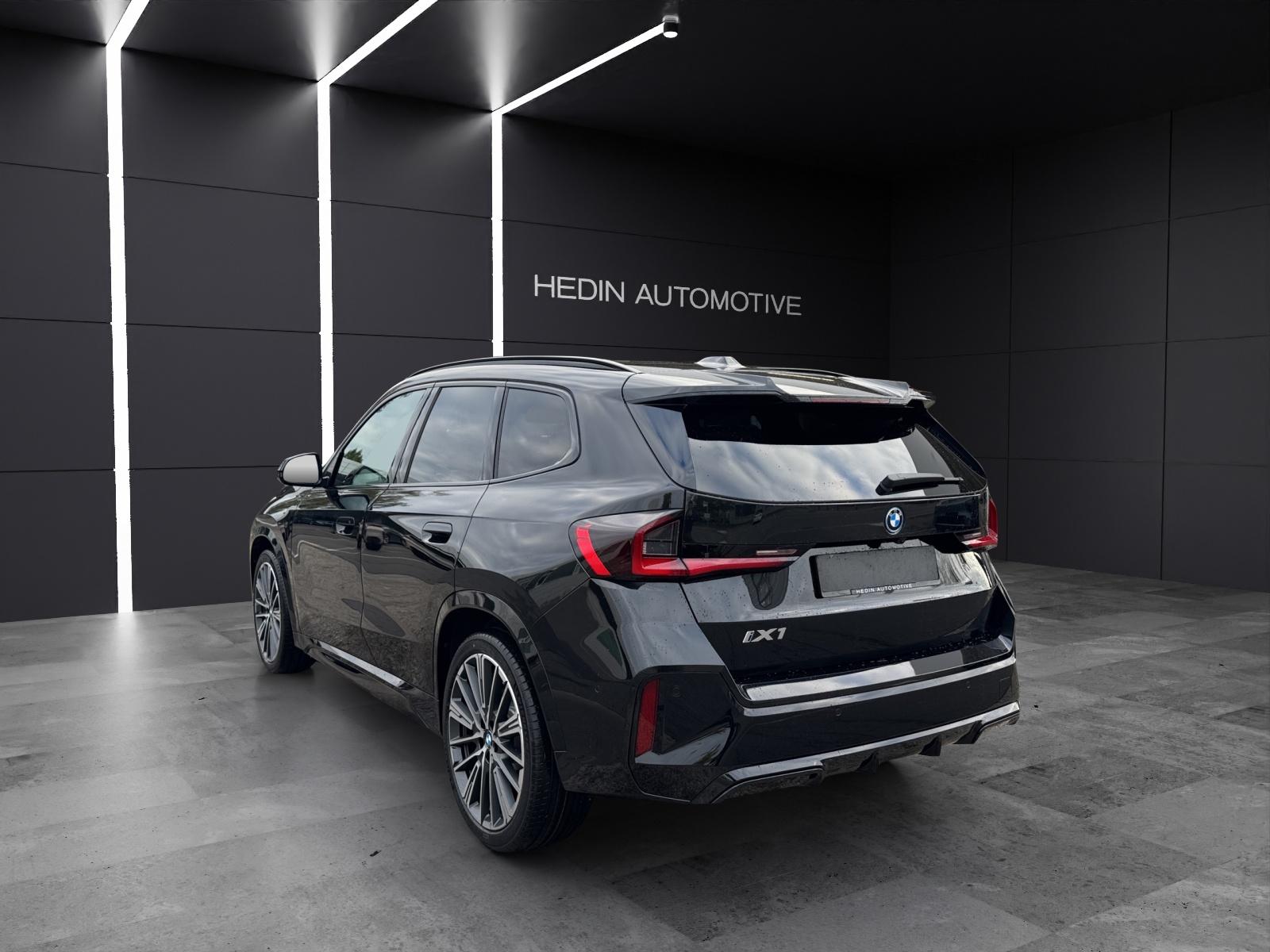 BMW iX1 xDrive 30-image-17