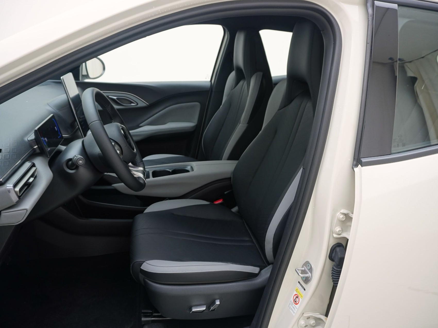 BYD Dolphin Surf Boost-image-11