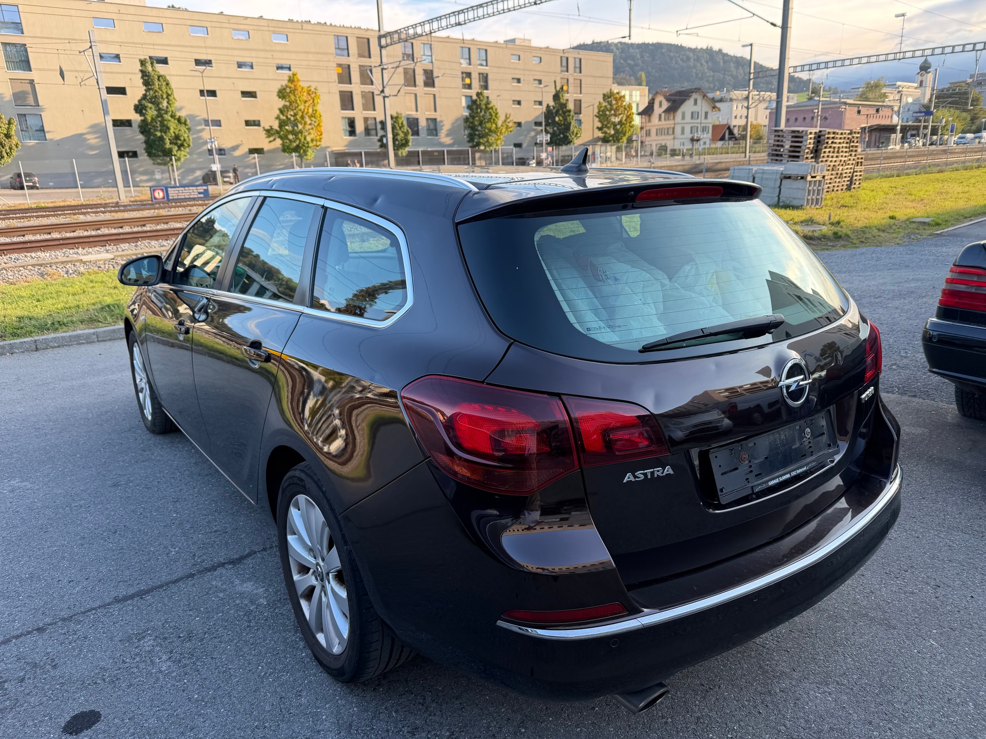 OPEL Astra SportsTourer 1.6i 16V Turbo Cosmo-image-5