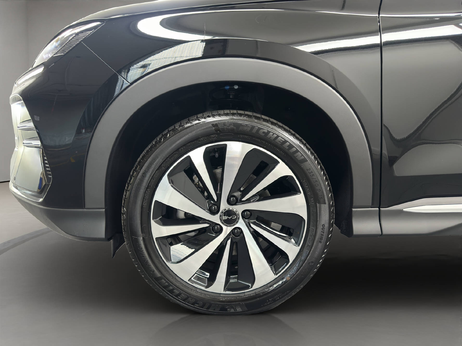 BYD Seal U DM-i Design AWD 324 PS-image-12