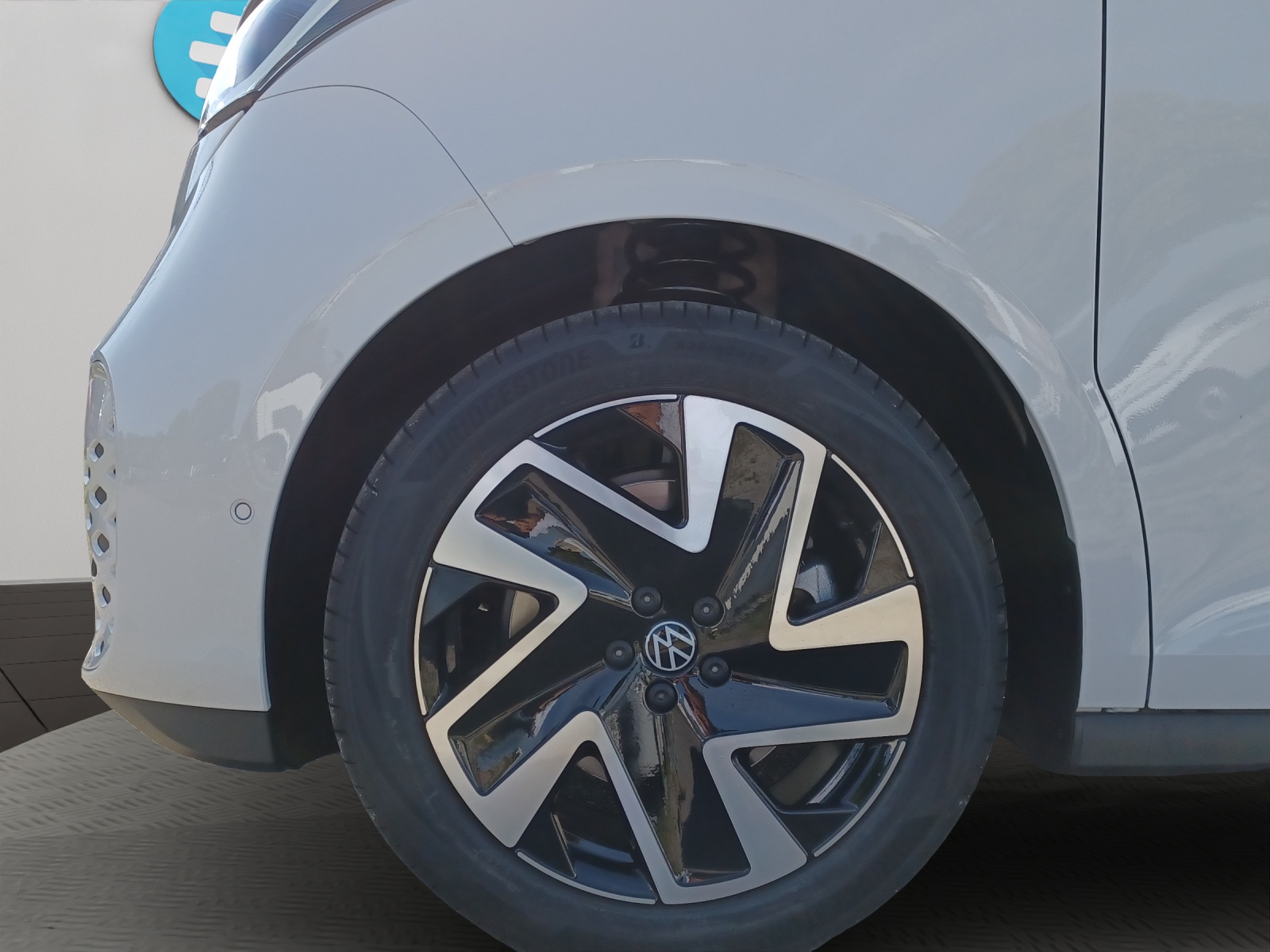 VW ID. Buzz Pro 4Motion 79kW/82kW NWB-image-6