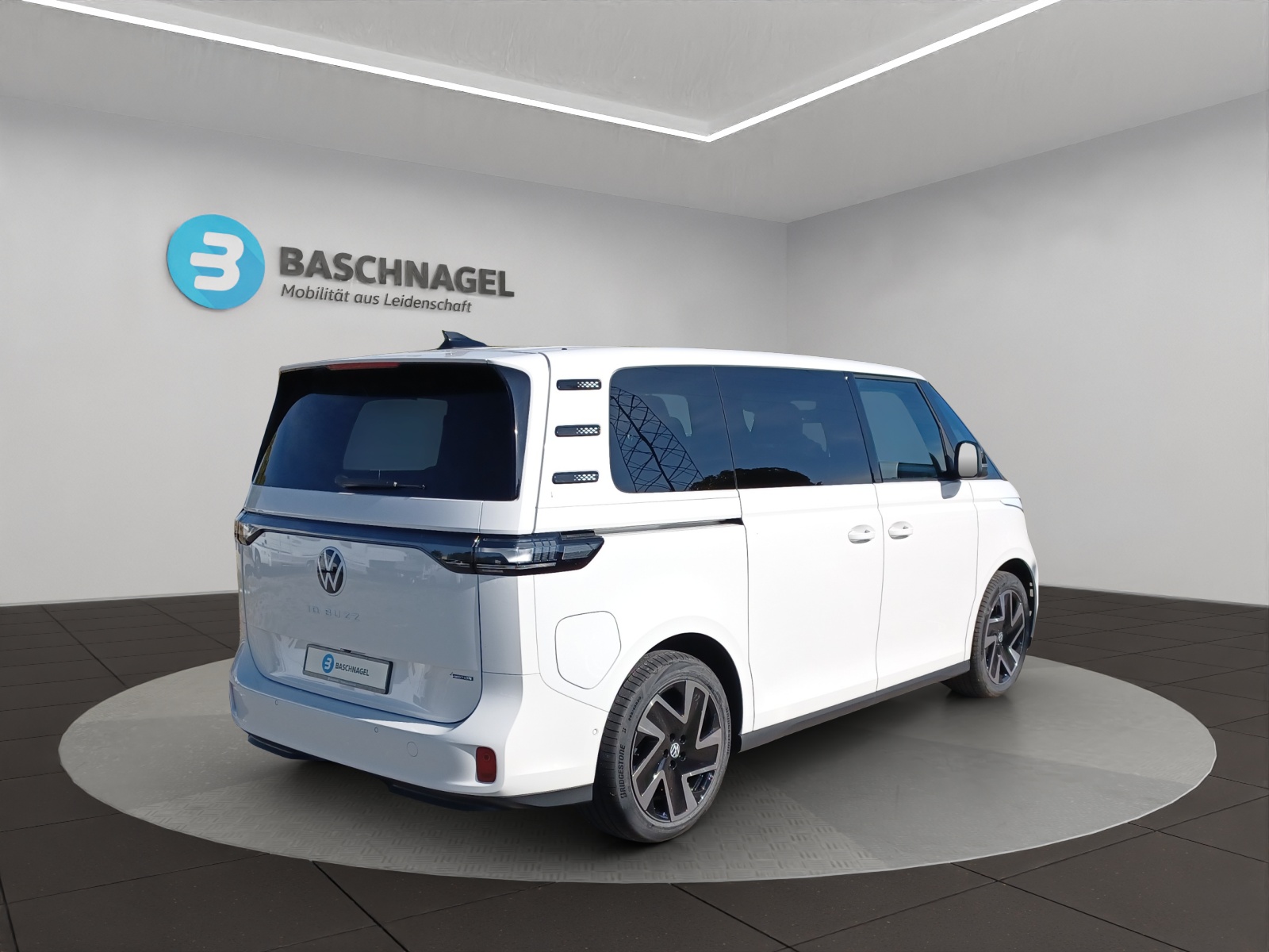 VW ID. Buzz Pro 4Motion 79kW/82kW NWB-image-9