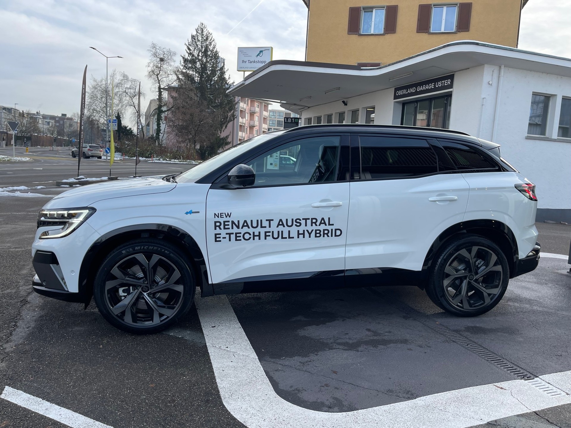 RENAULT Austral 1.2 HEV 200 Iconic Esprit Alpine A-image-3